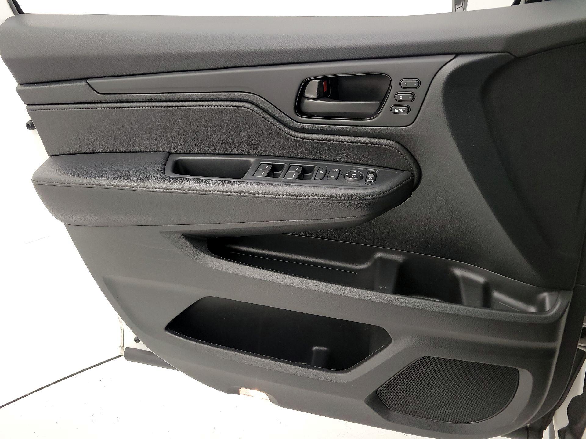 Thumbnail: 2023 Honda Odyssey - 12