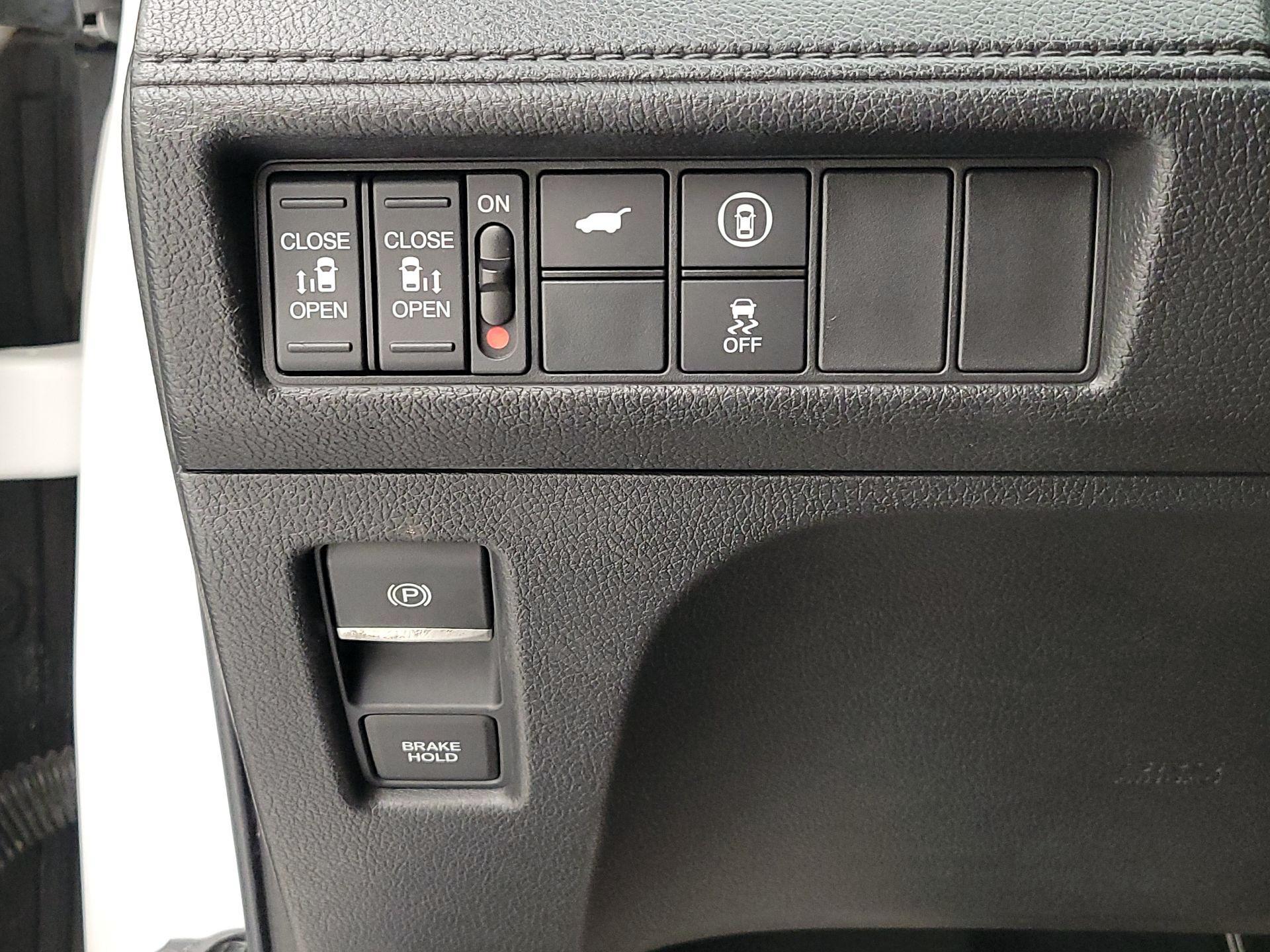 Thumbnail: 2023 Honda Odyssey - 13