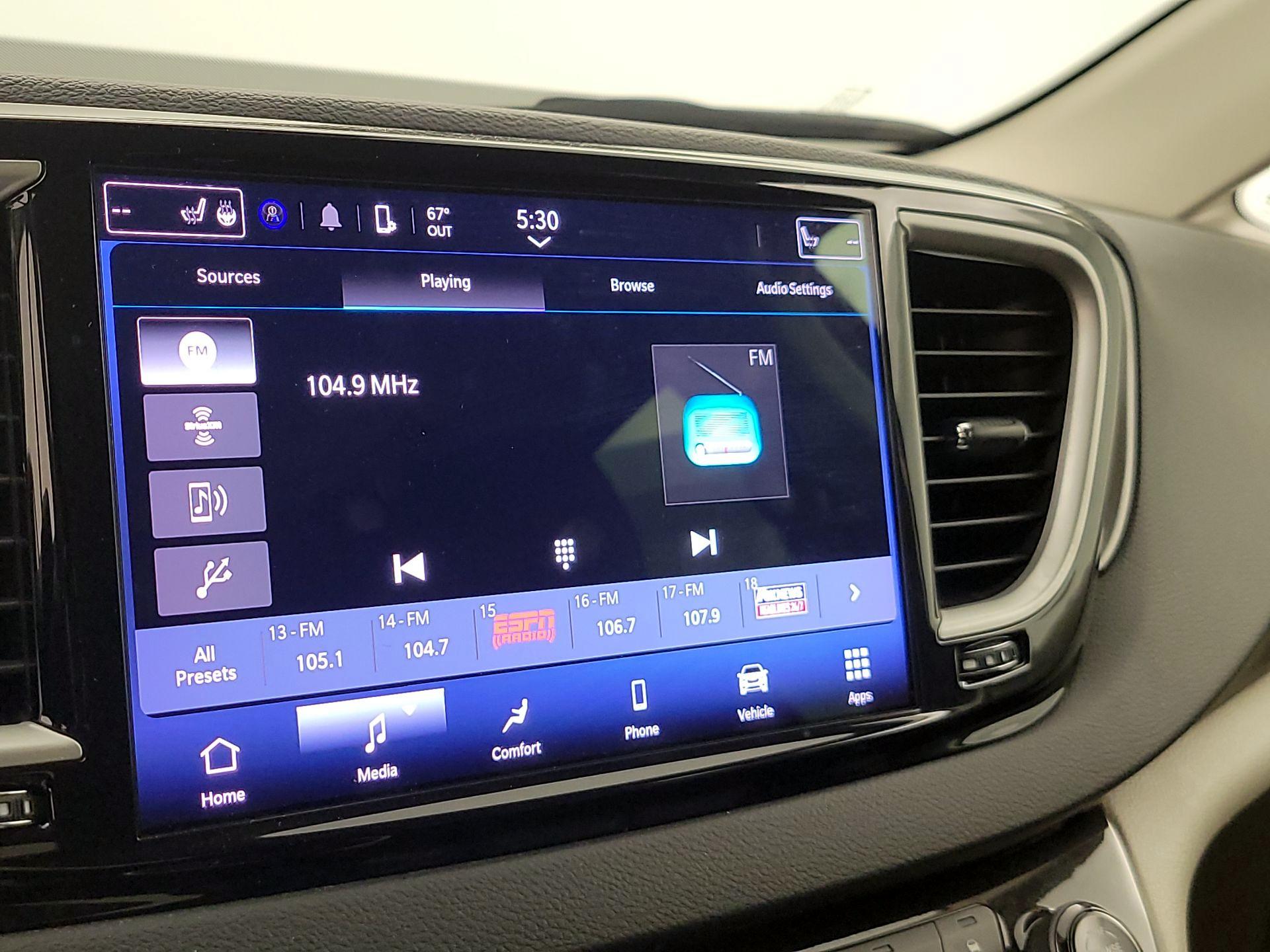 Thumbnail: 2023 Chrysler Pacifica - 15