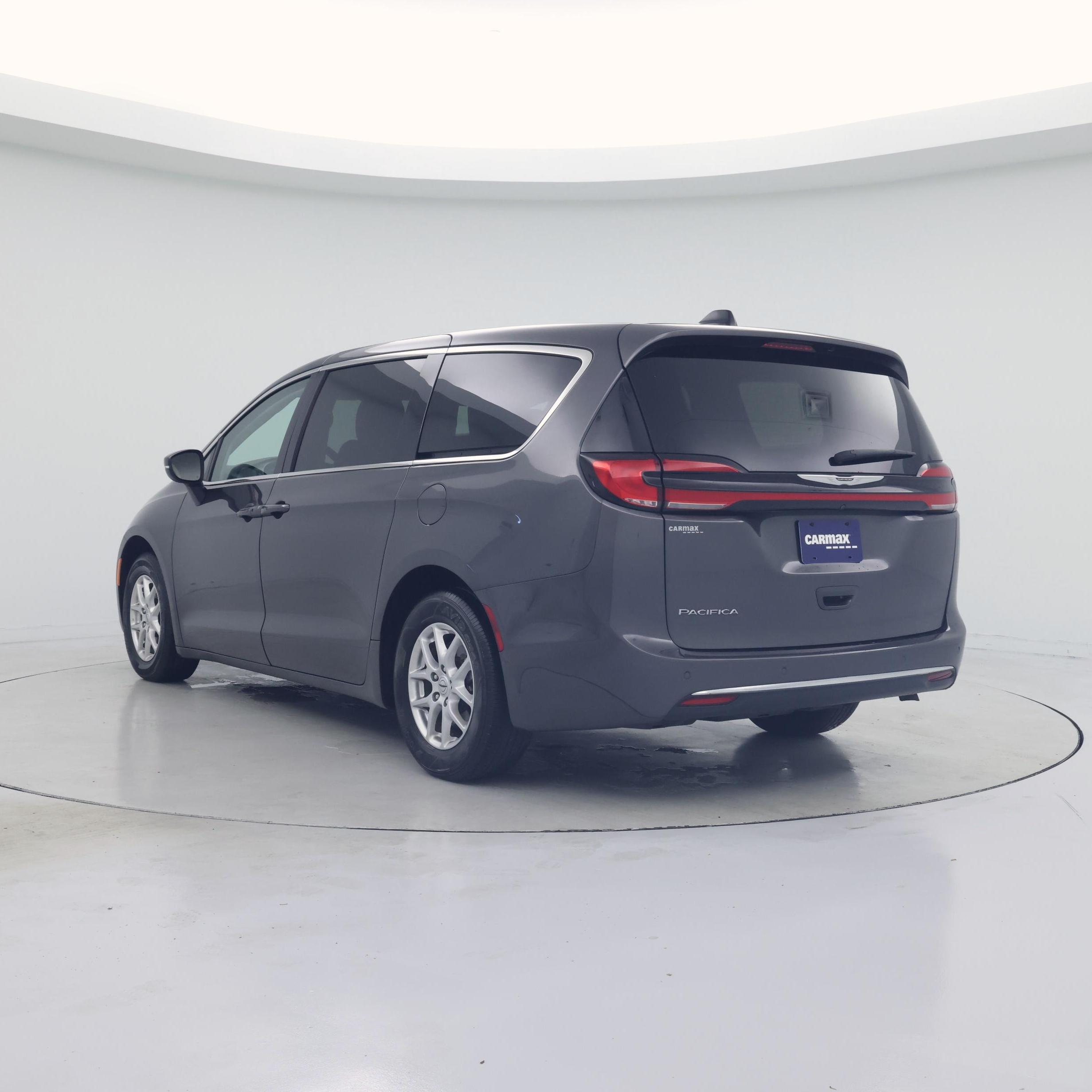 Thumbnail: 2023 Chrysler Pacifica - 2