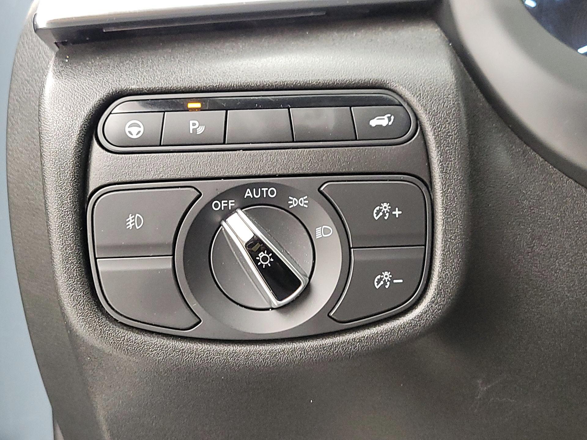 Thumbnail: 2022 INFINITI QX50 - 13