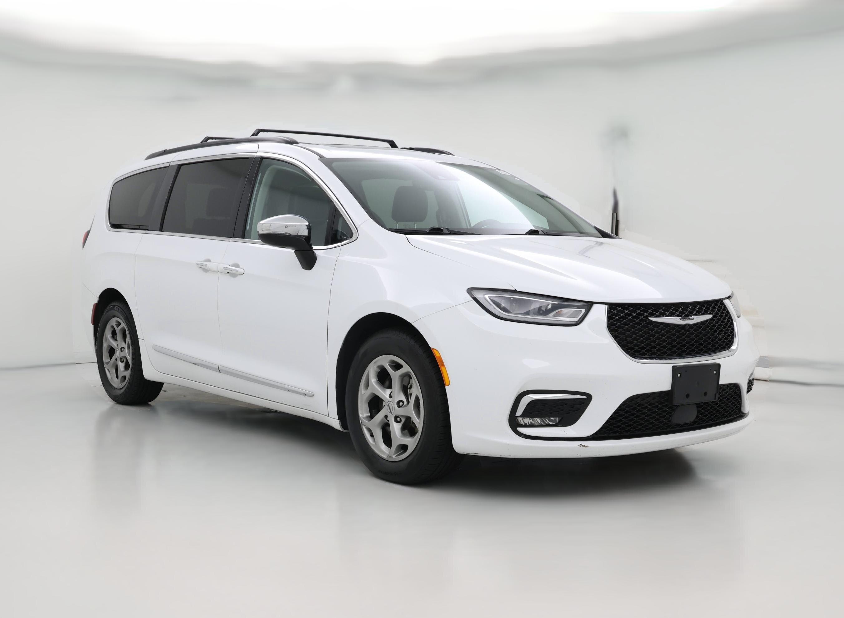 Thumbnail: 2023 Chrysler Pacifica - 1
