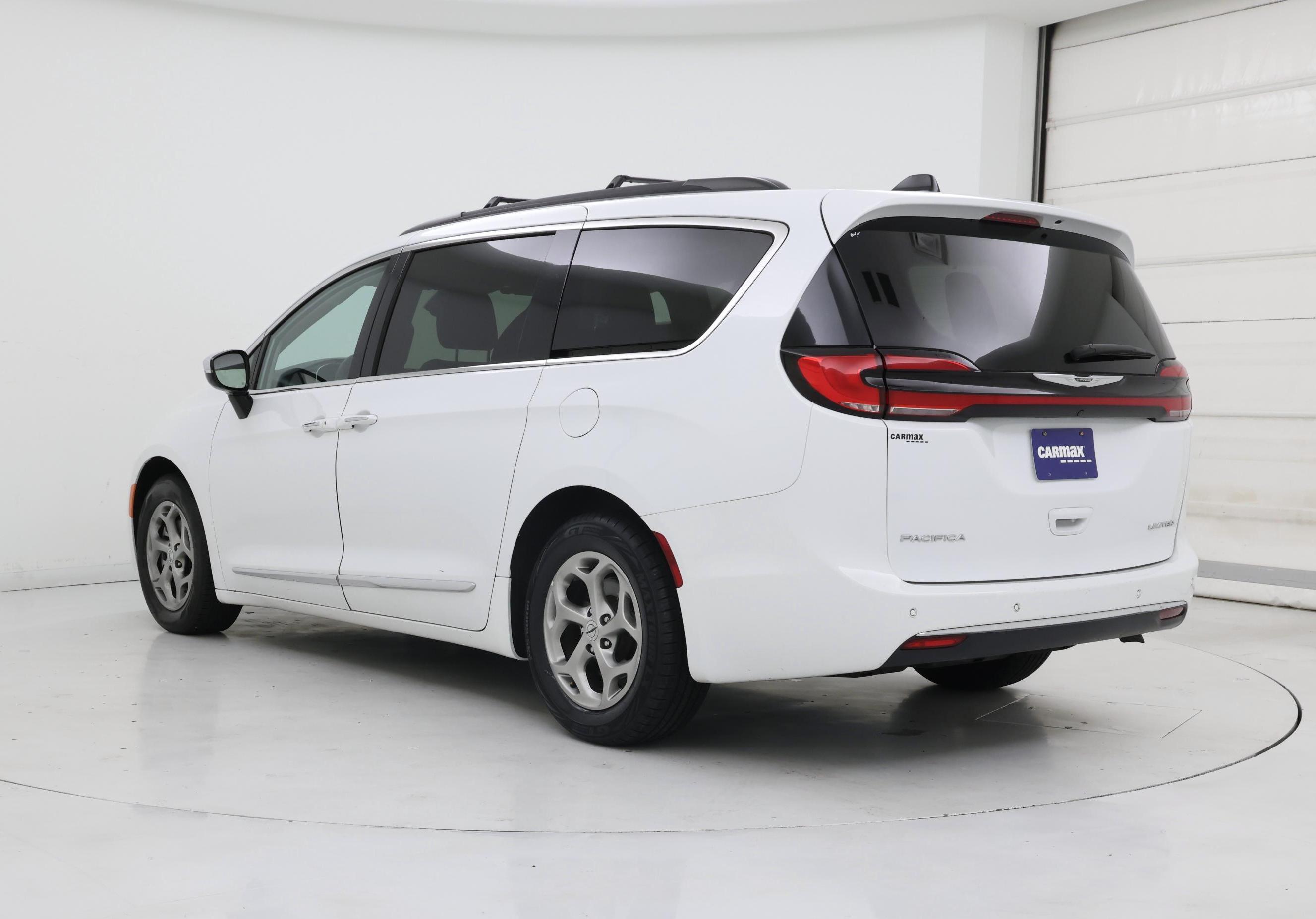 Thumbnail: 2023 Chrysler Pacifica - 2