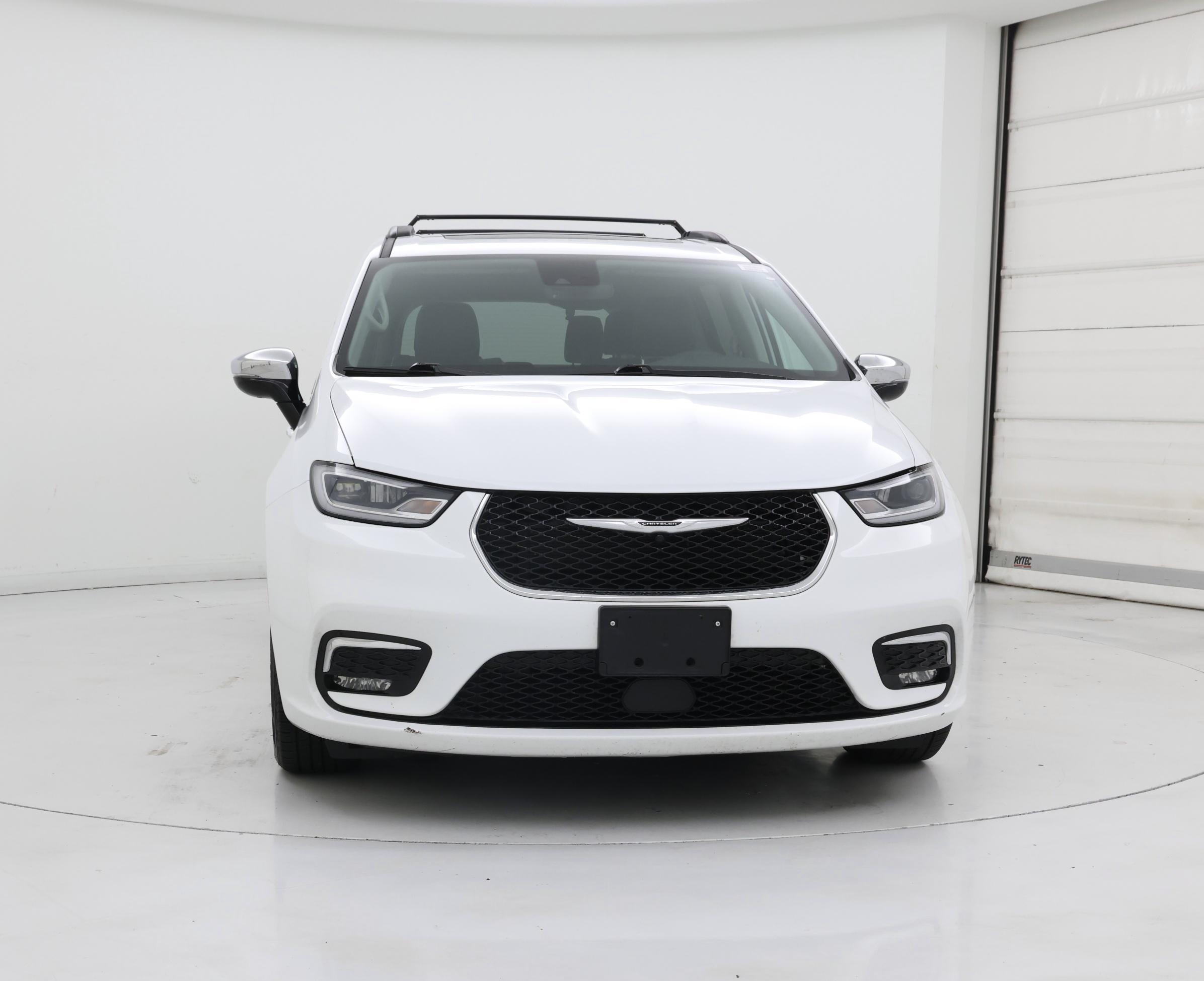 Thumbnail: 2023 Chrysler Pacifica - 5