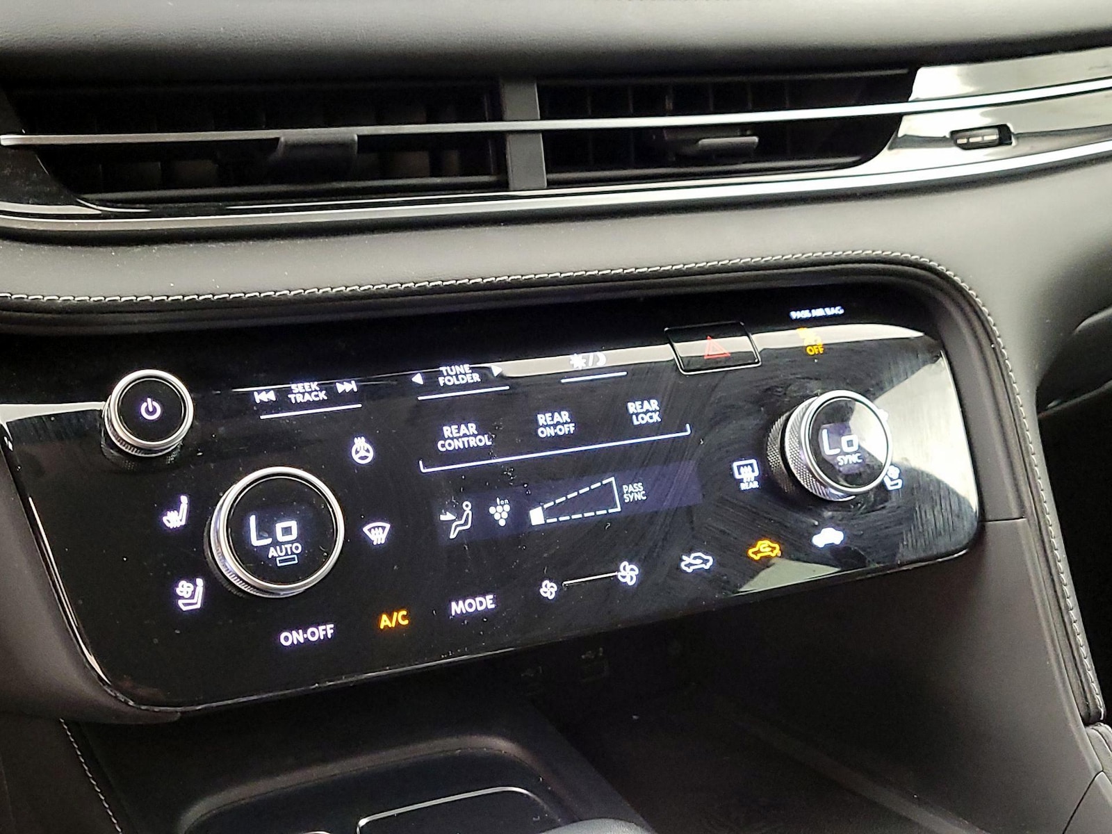2023 INFINITI QX60 SENSORY - Photo 17