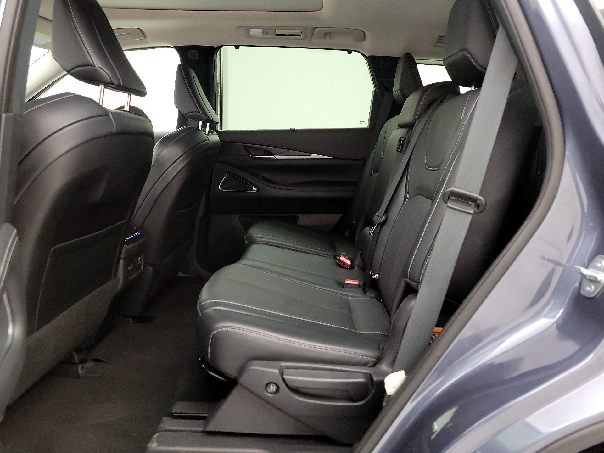 Thumbnail: 2023 INFINITI QX60 - 19