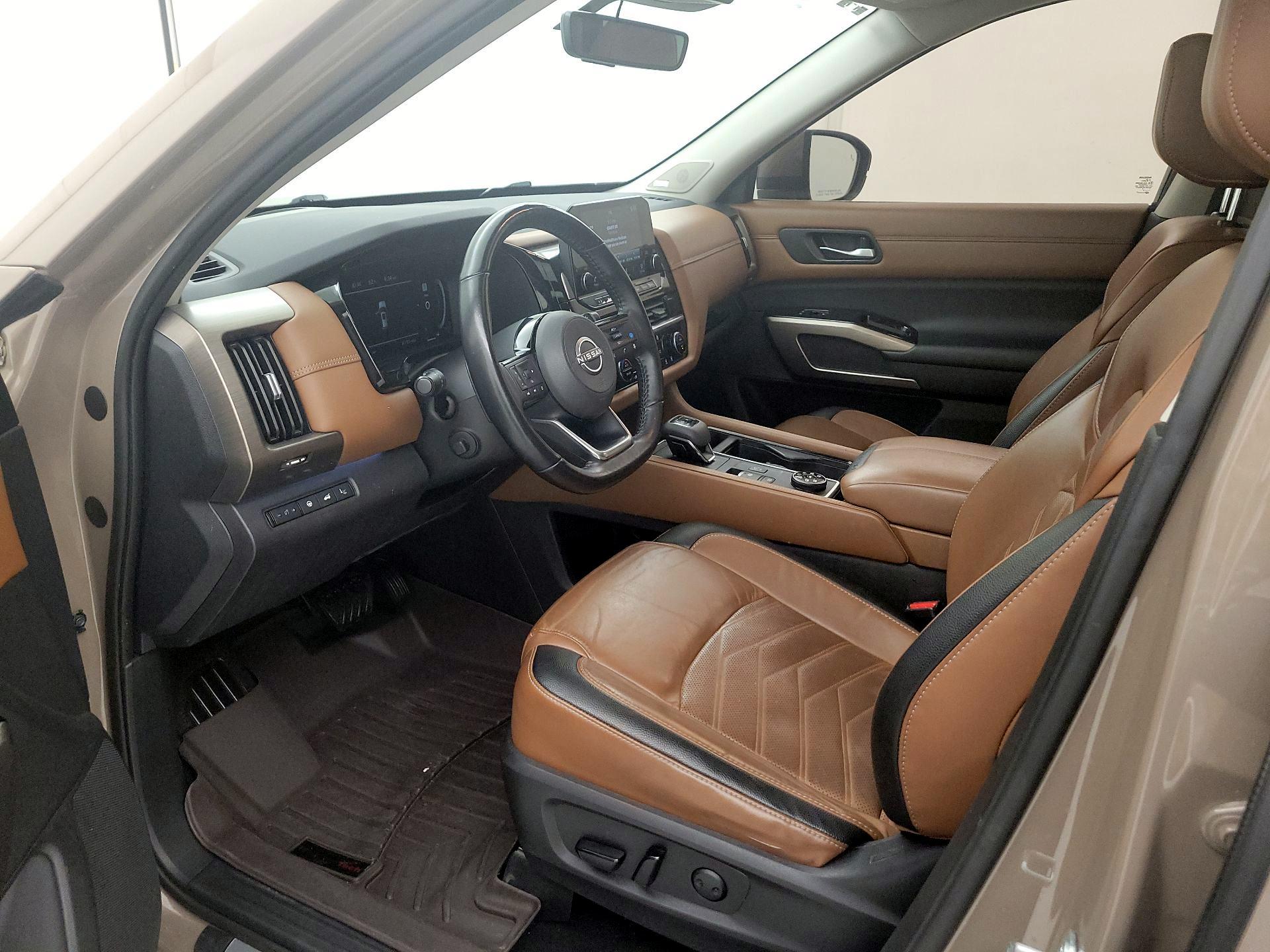 Thumbnail: 2023 Nissan Pathfinder - 9