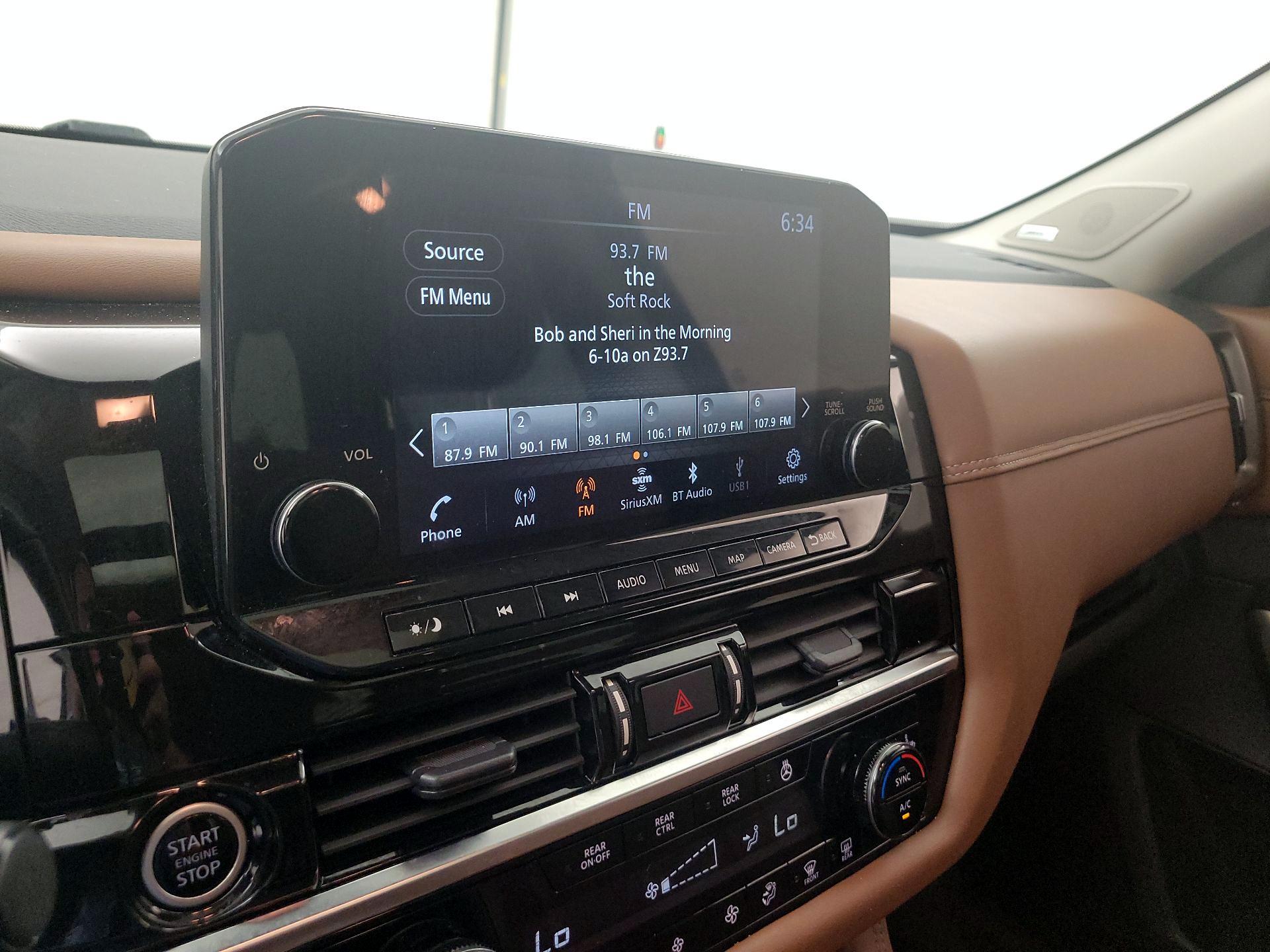 Thumbnail: 2023 Nissan Pathfinder - 14