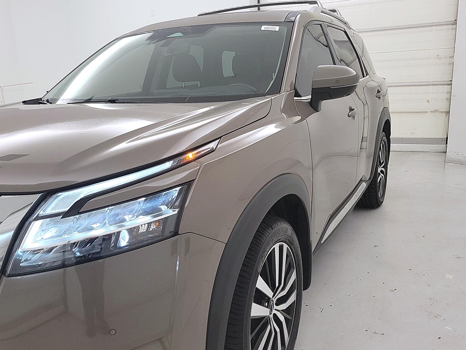 Thumbnail: 2023 Nissan Pathfinder - 3