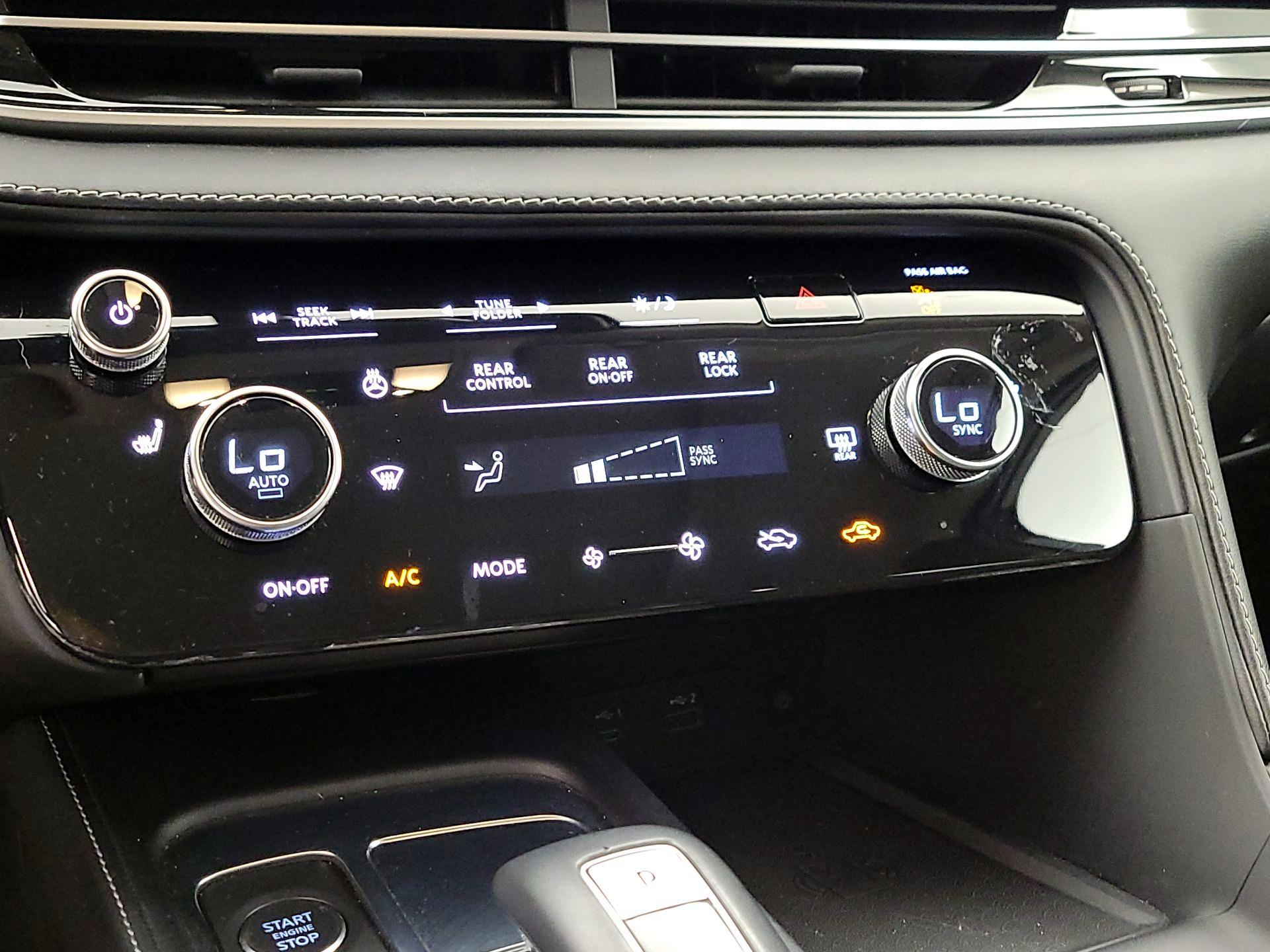 Thumbnail: 2023 INFINITI QX60 - 16