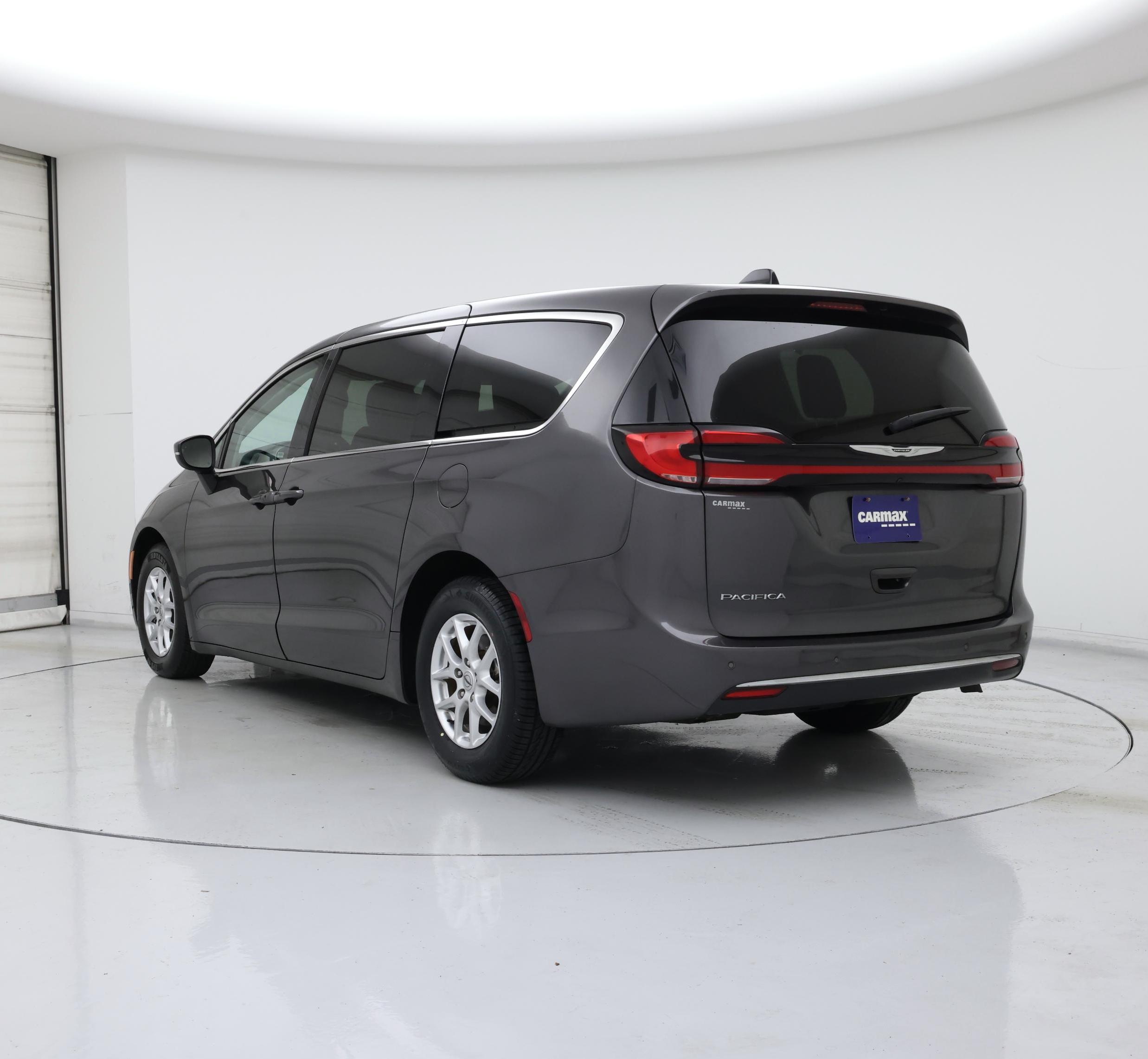 Thumbnail: 2023 Chrysler Pacifica - 2