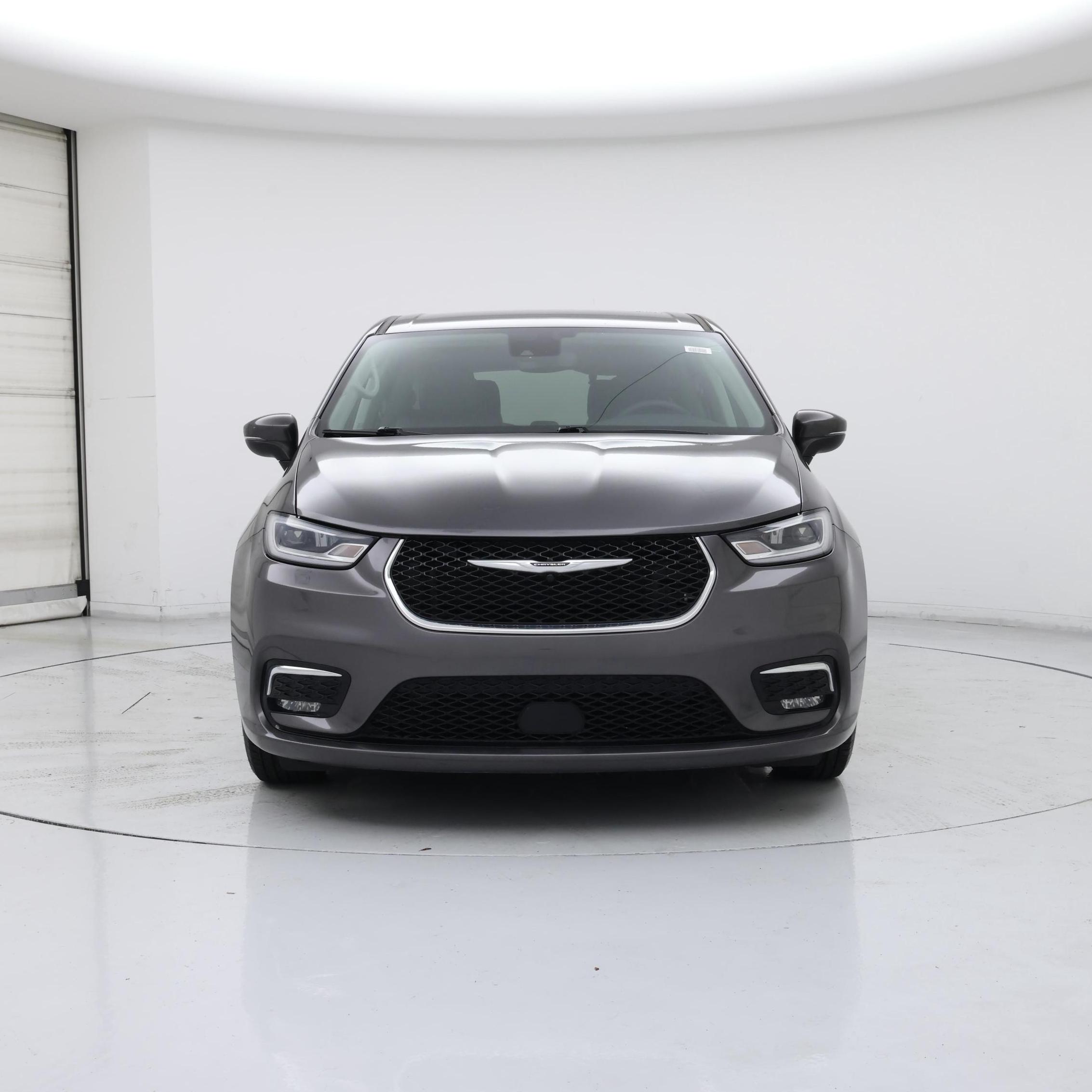 Thumbnail: 2023 Chrysler Pacifica - 5