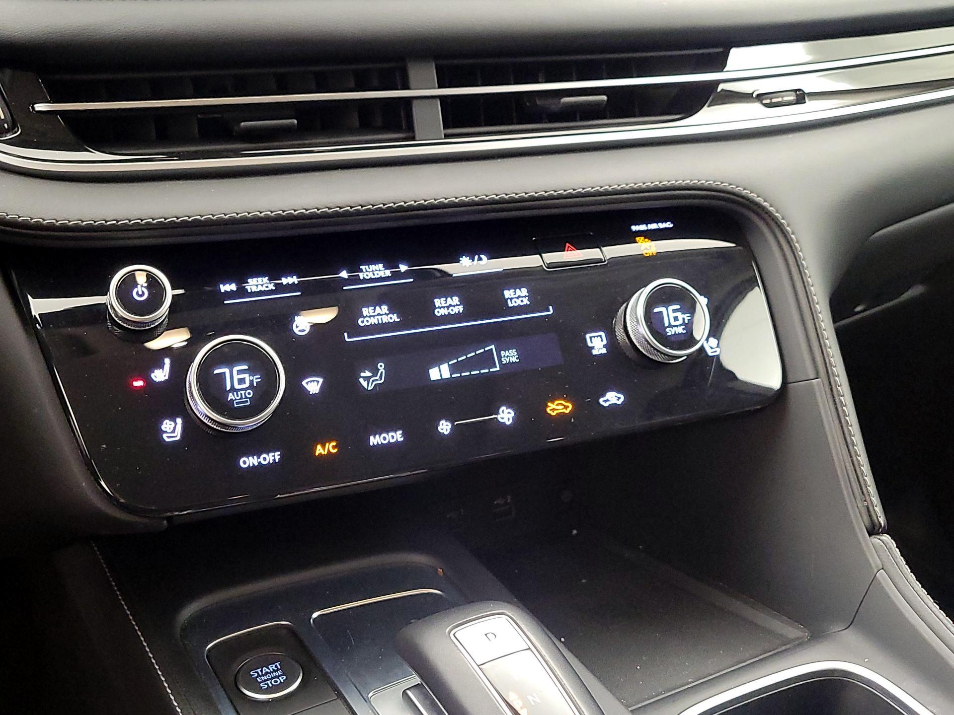 Thumbnail: 2023 INFINITI QX60 - 16