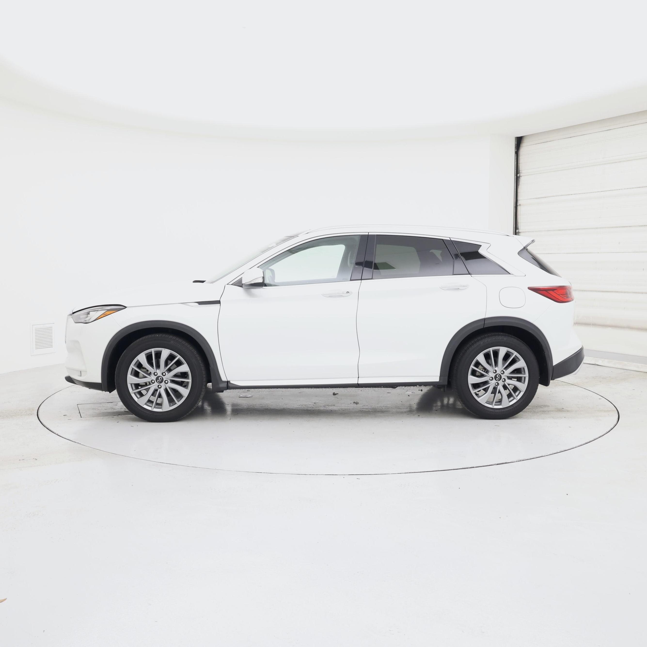 Thumbnail: 2023 INFINITI QX50 - 3