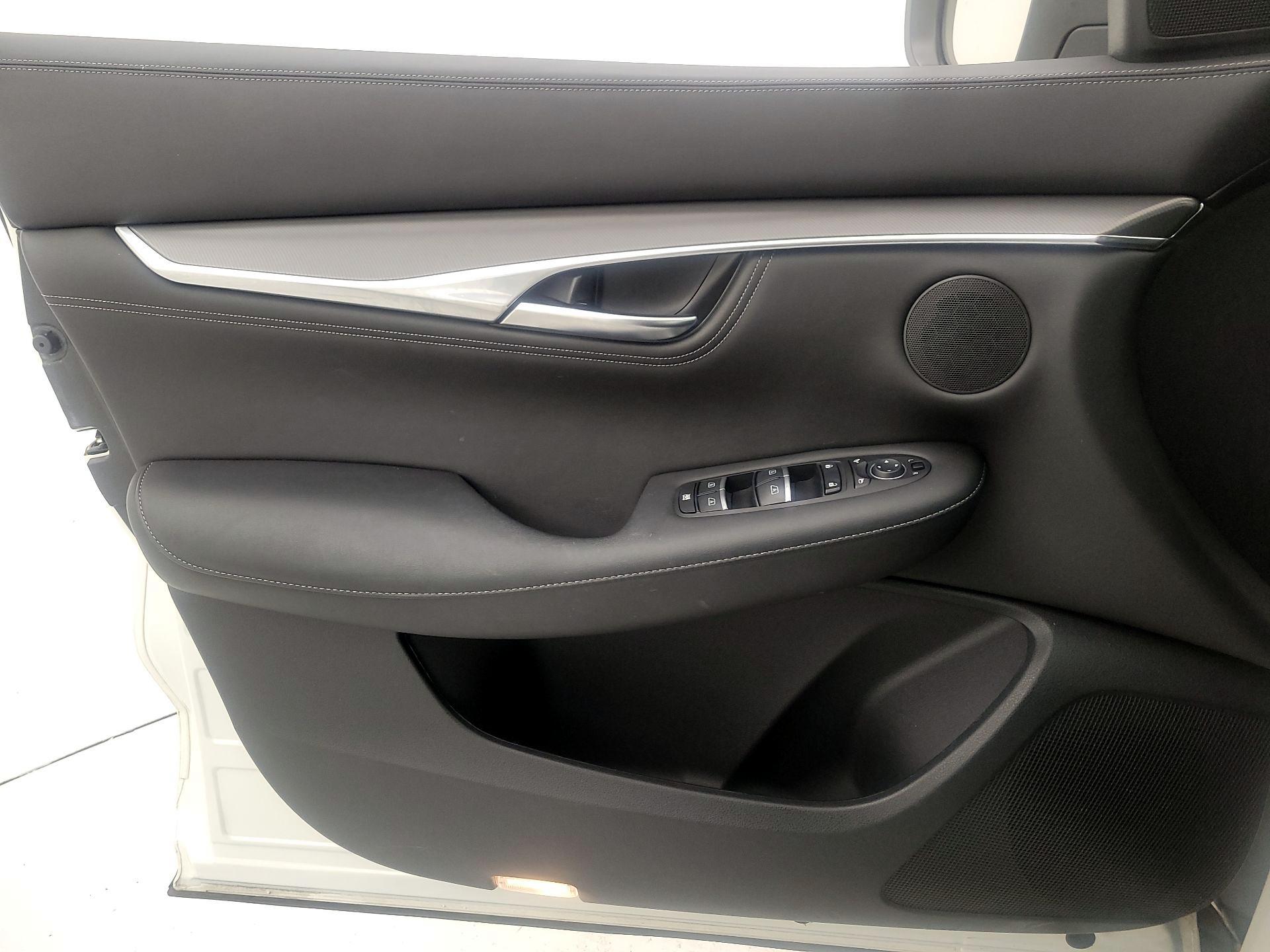 Thumbnail: 2023 INFINITI QX55 - 12