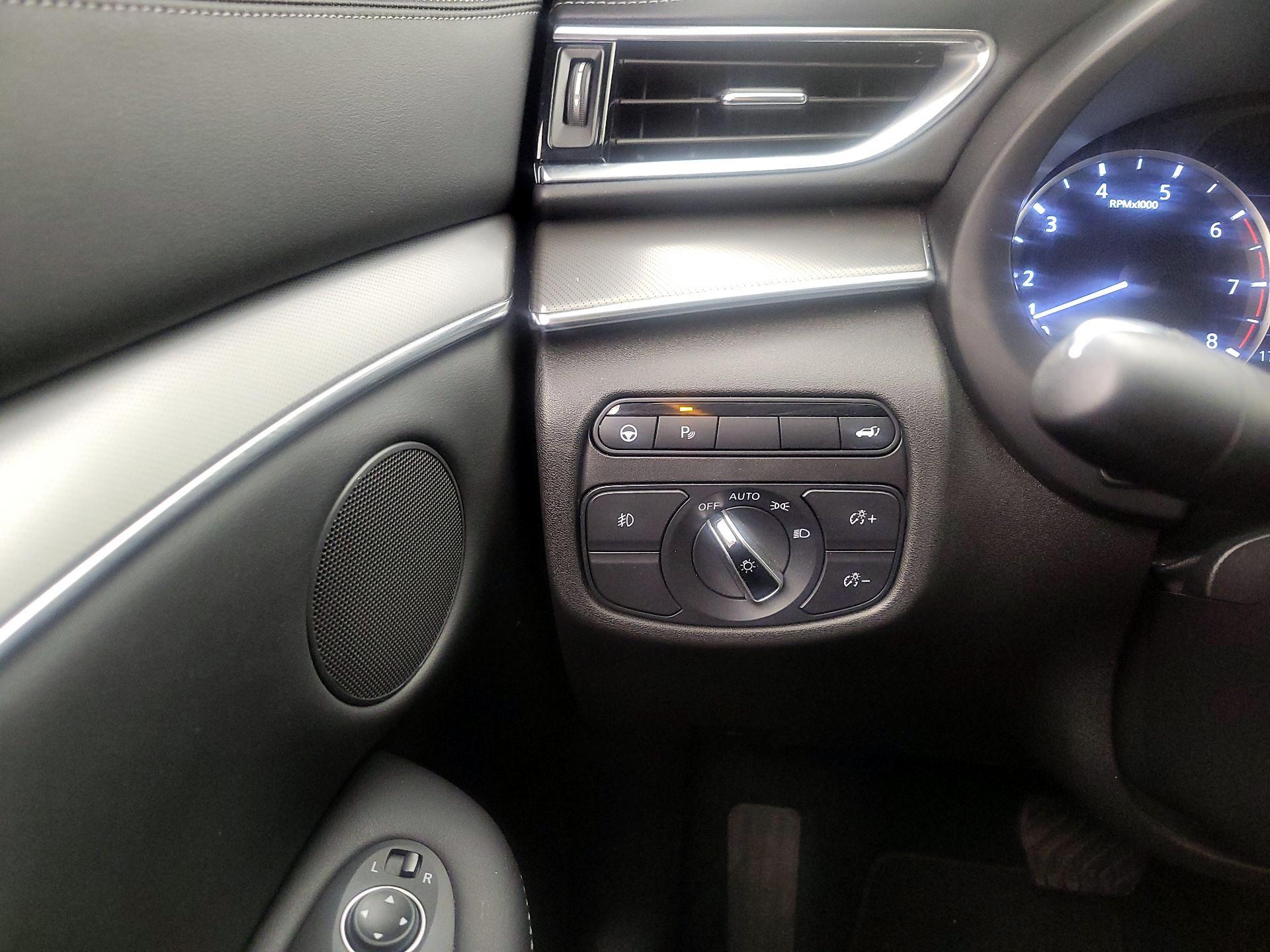 Thumbnail: 2023 INFINITI QX55 - 13