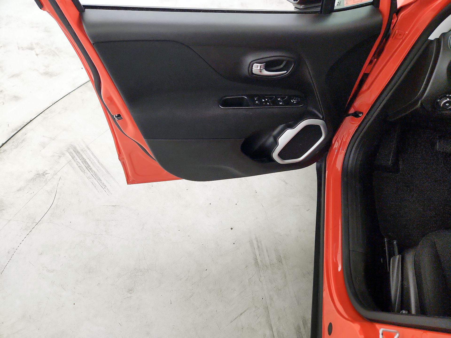 Thumbnail: 2021 Jeep Renegade - 12