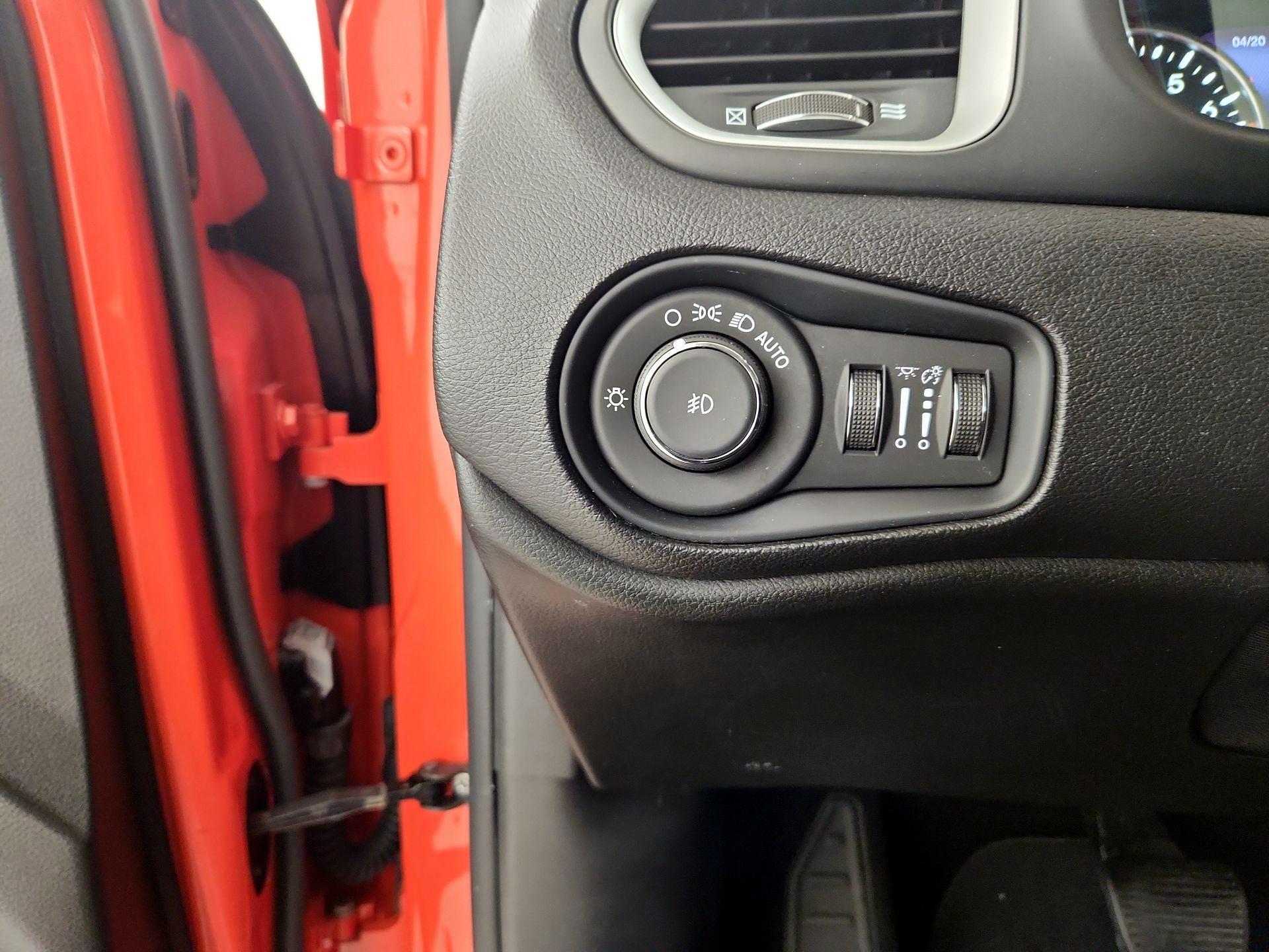 Thumbnail: 2021 Jeep Renegade - 13