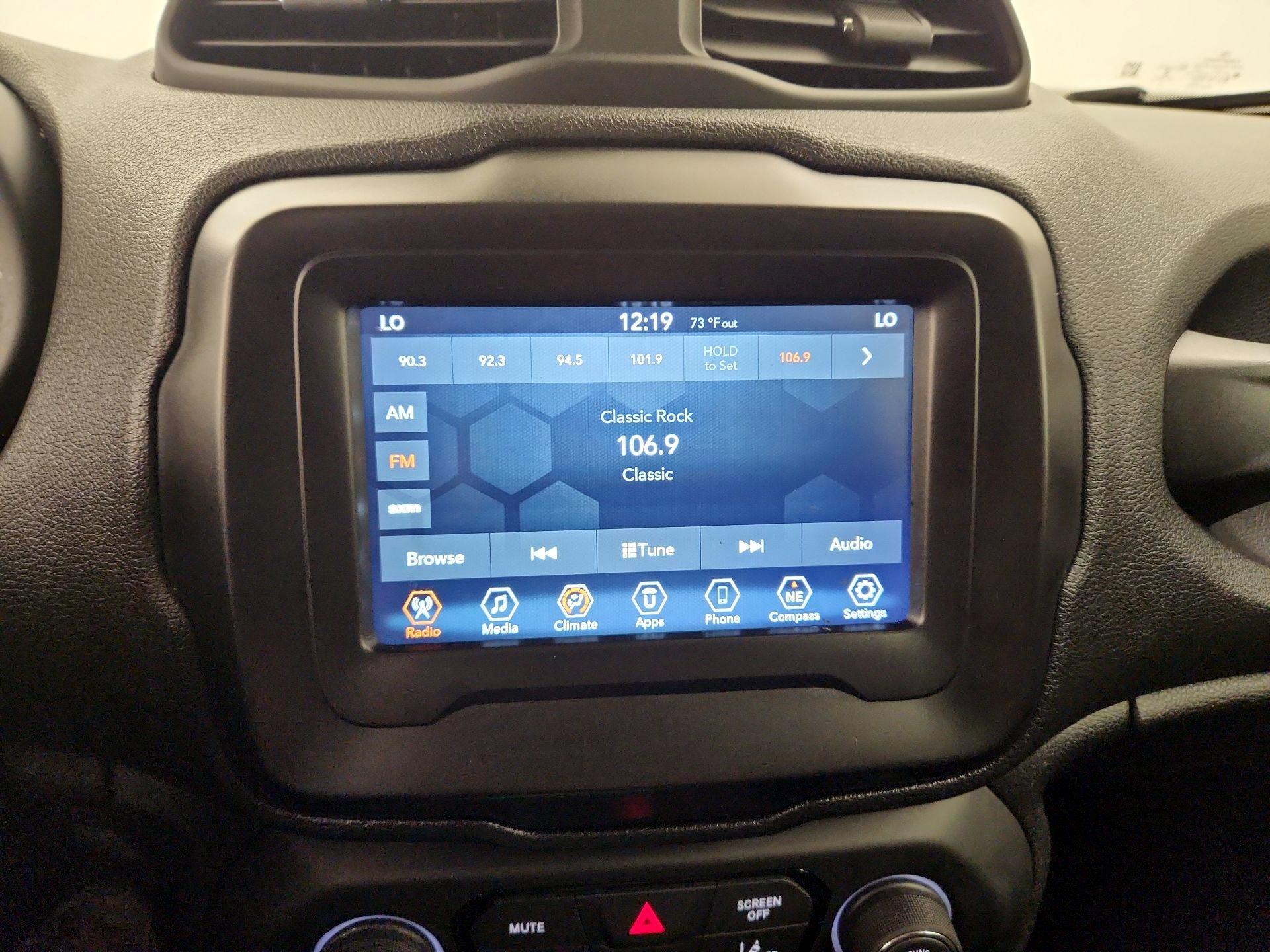 Thumbnail: 2021 Jeep Renegade - 15