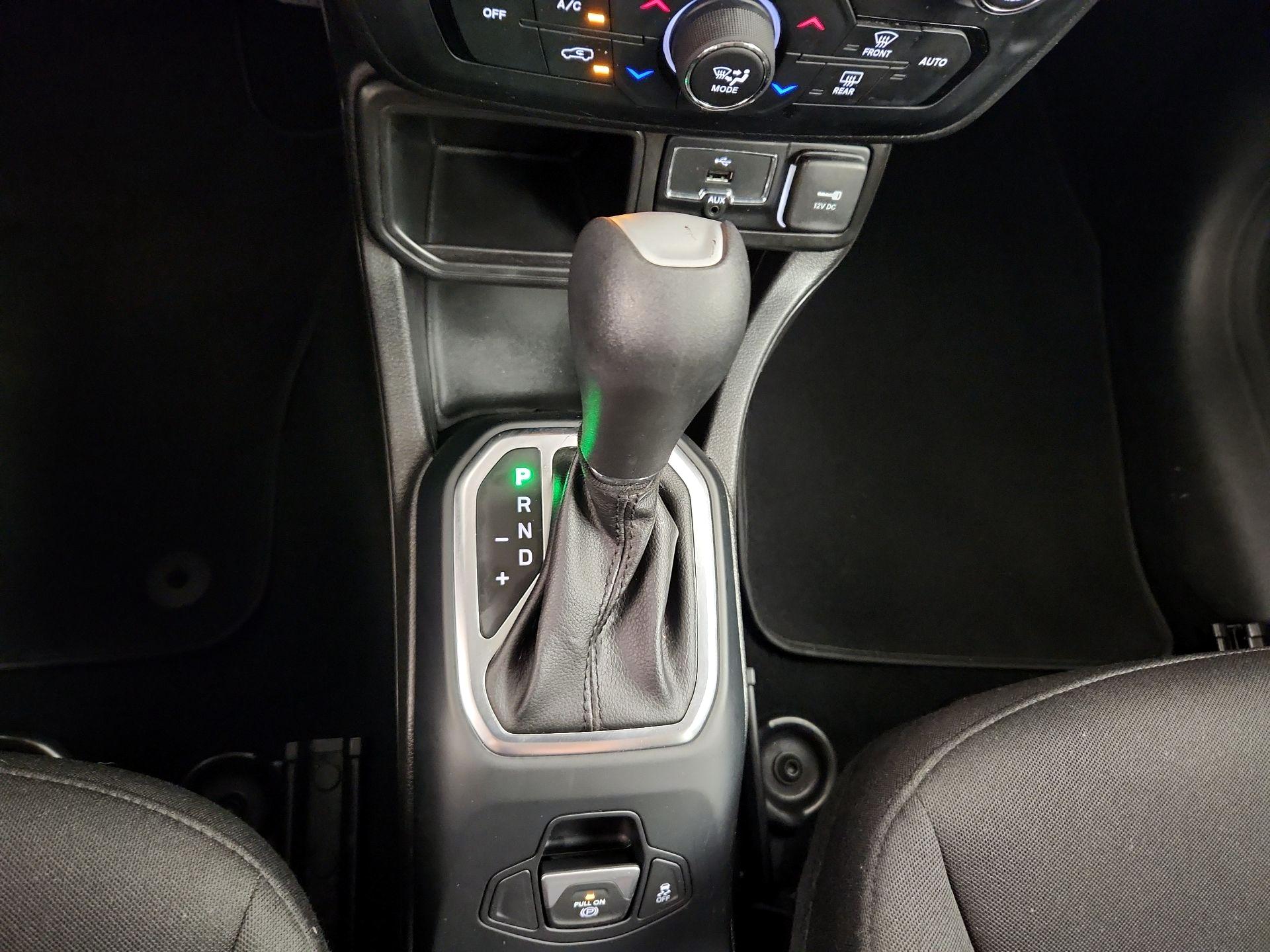 Thumbnail: 2021 Jeep Renegade - 17