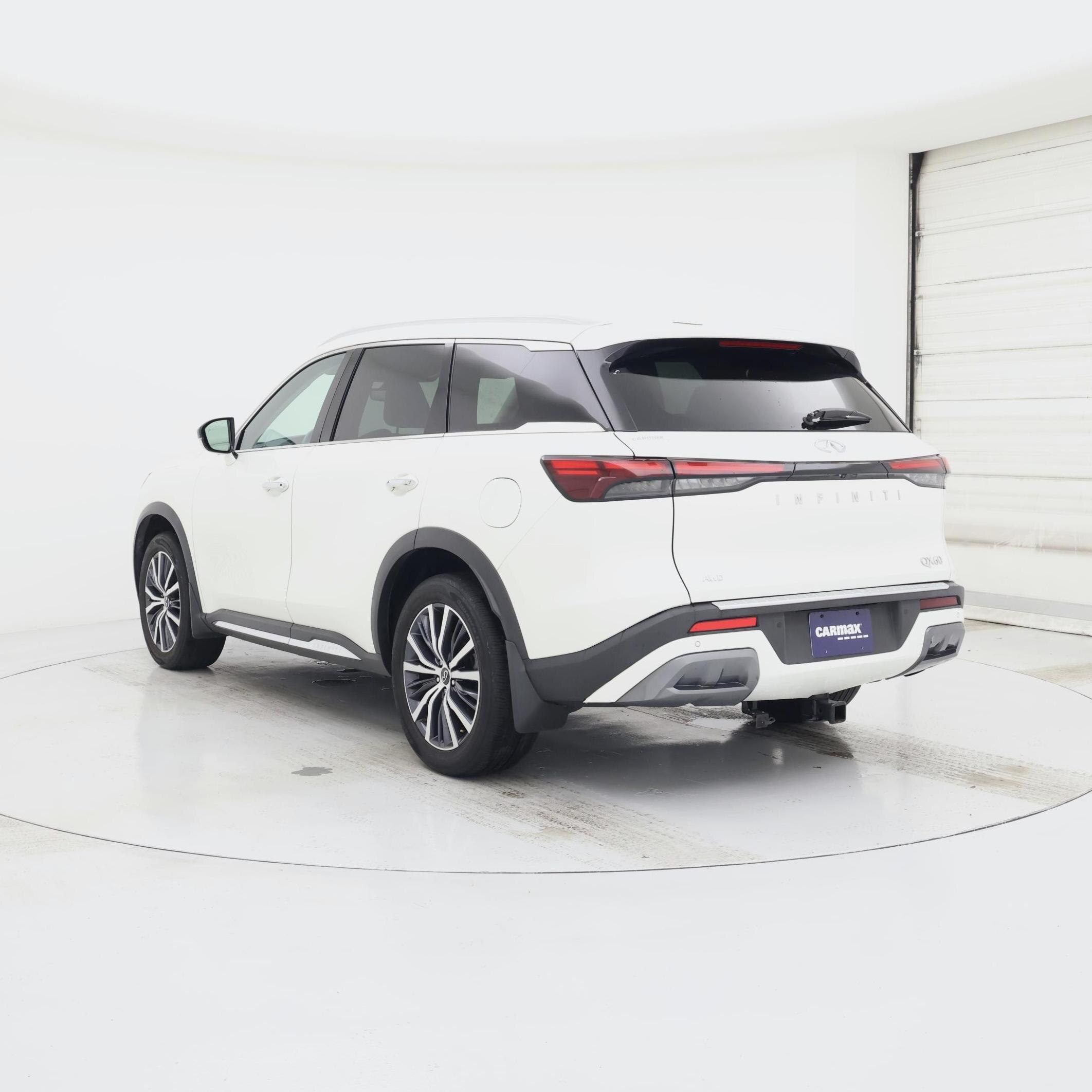 Thumbnail: 2023 INFINITI QX60 - 2