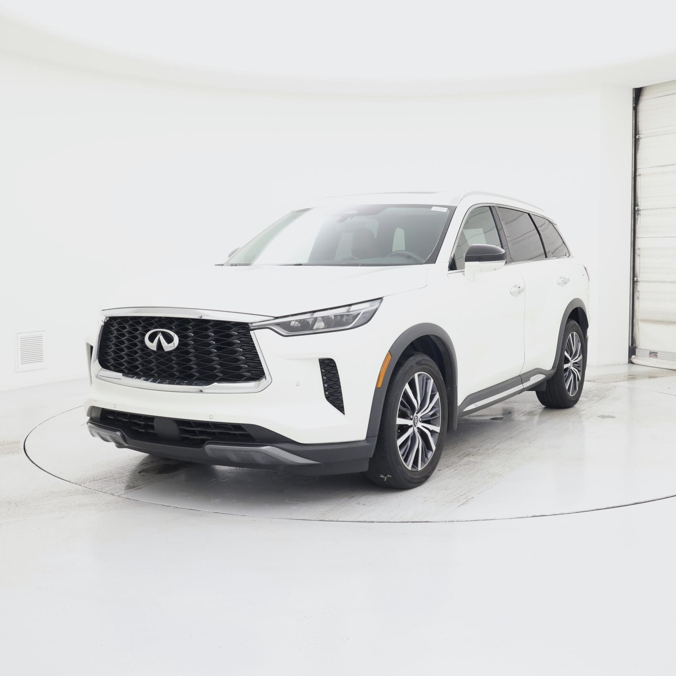 Thumbnail: 2023 INFINITI QX60 - 4