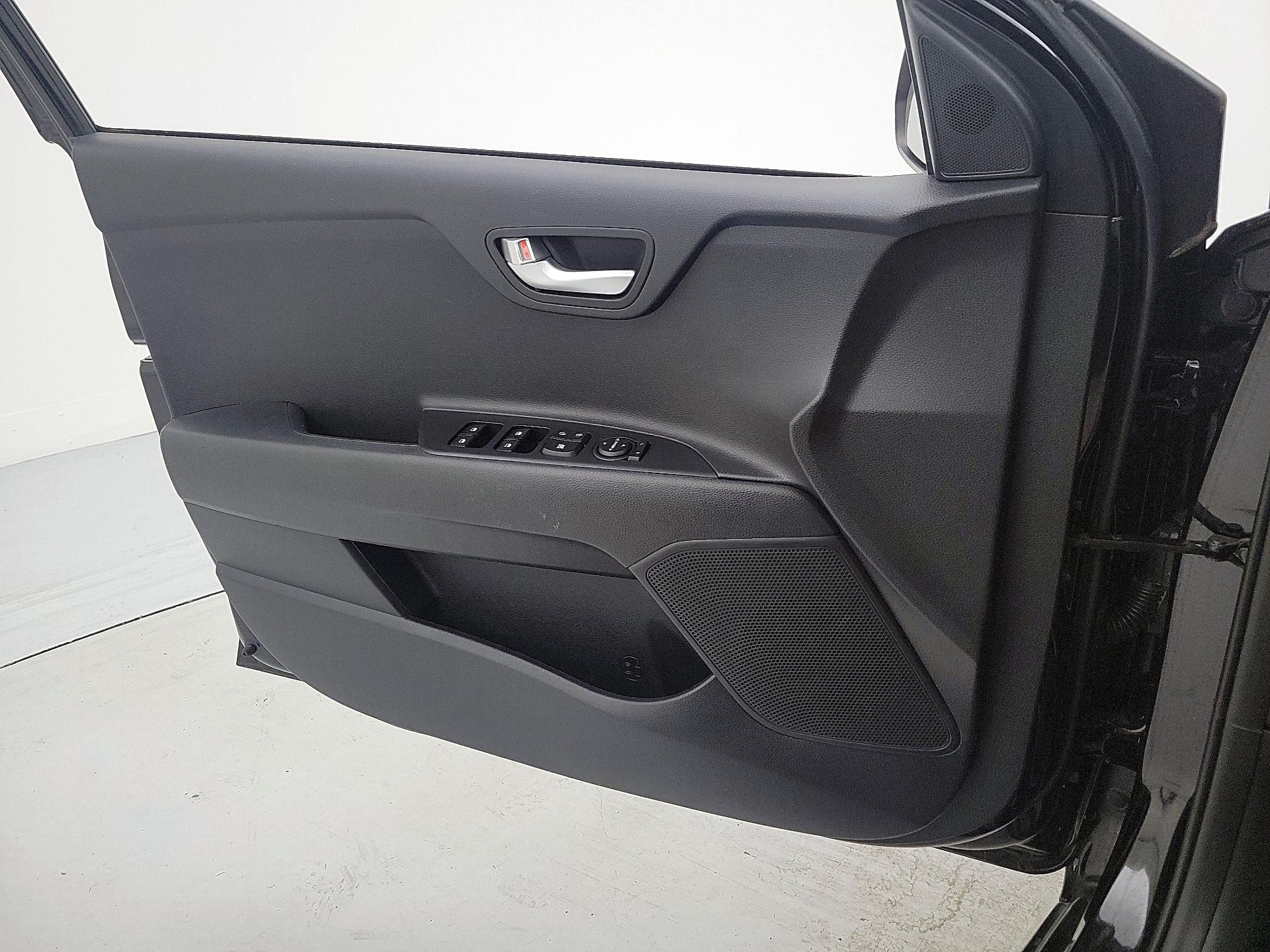 Thumbnail: 2021 Kia Rio5 - 12