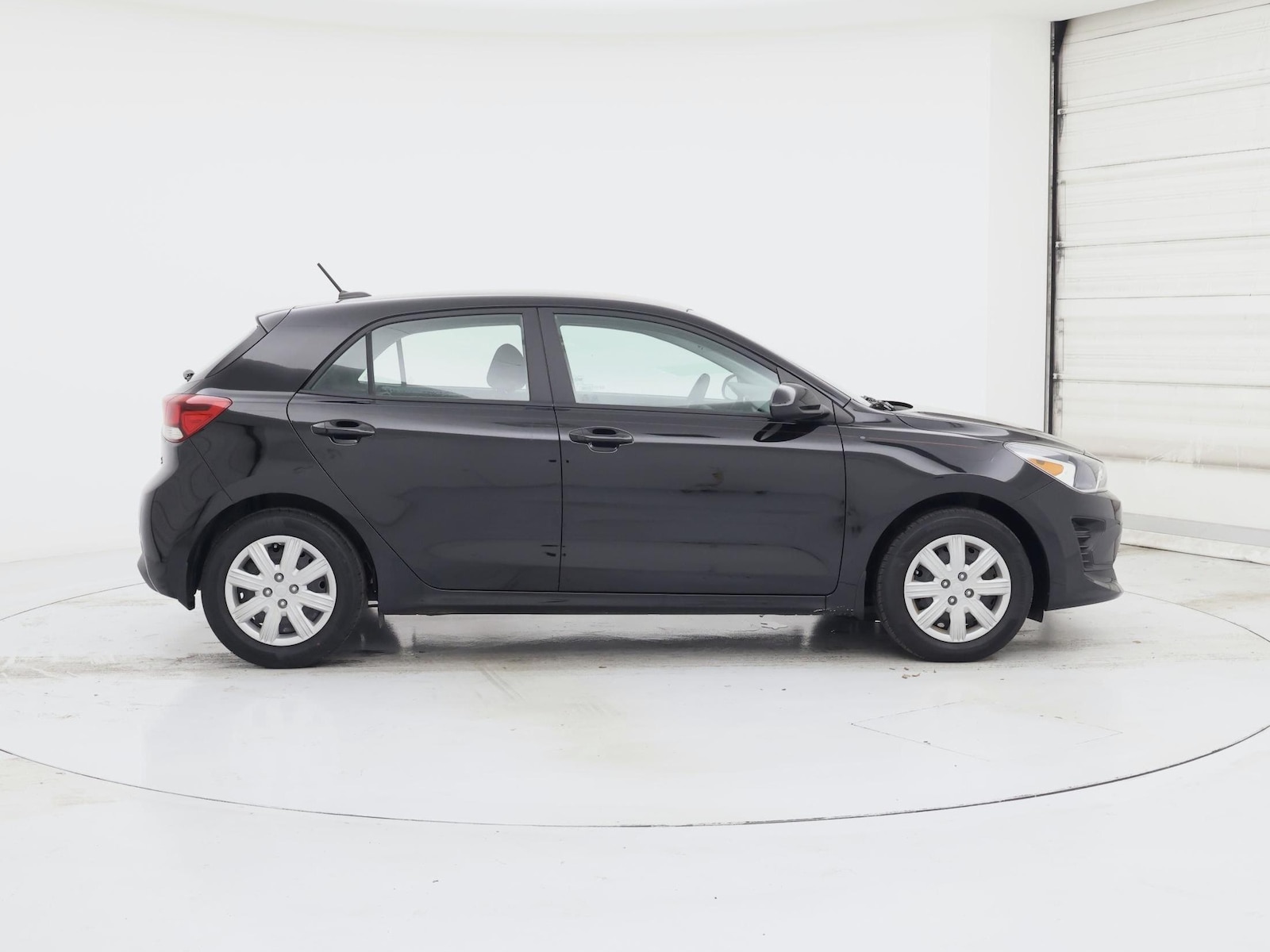 2021 Kia Rio 5-Door S - Photo 8