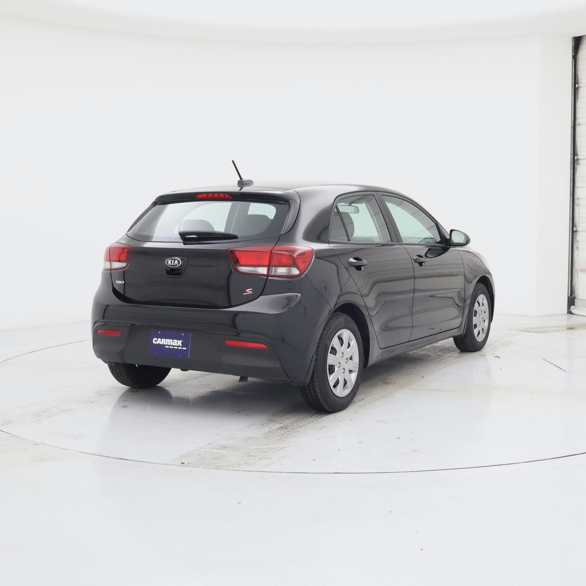 Thumbnail: 2021 Kia Rio5 - 8