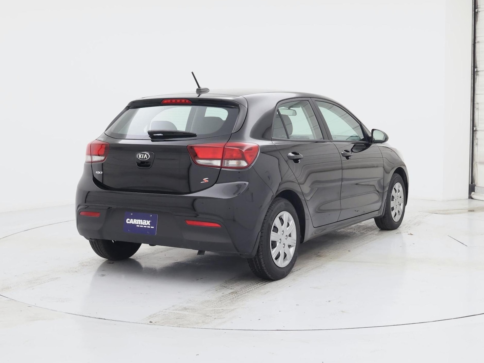 2021 Kia Rio 5-Door S - Photo 9