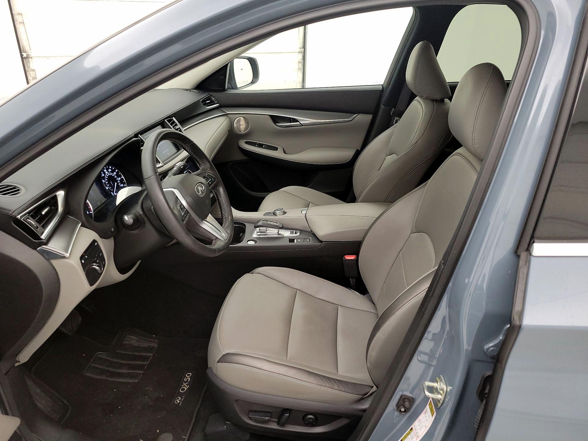 Thumbnail: 2023 INFINITI QX50 - 11