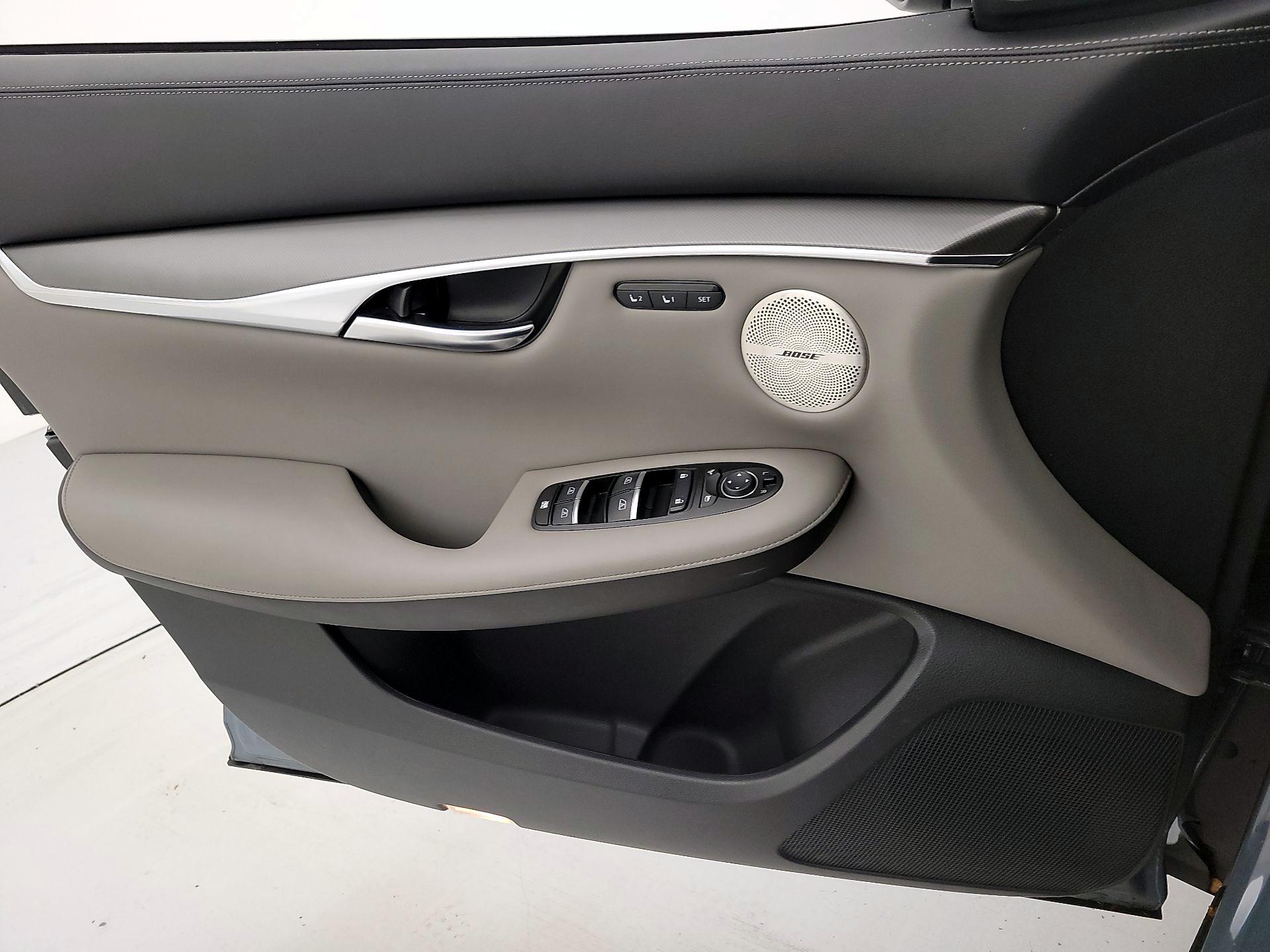 Thumbnail: 2023 INFINITI QX50 - 12