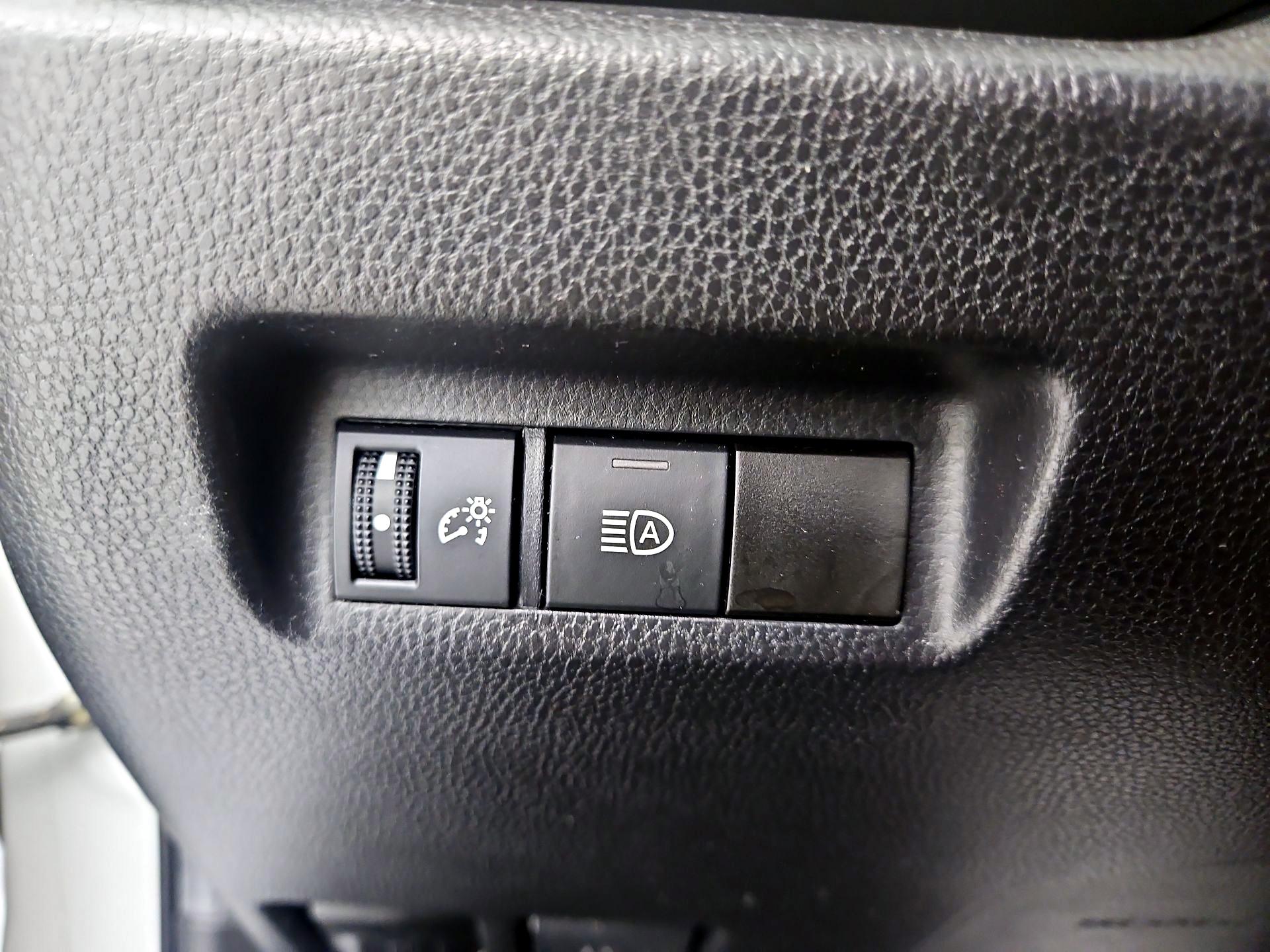 Thumbnail: 2022 Toyota RAV4 - 13