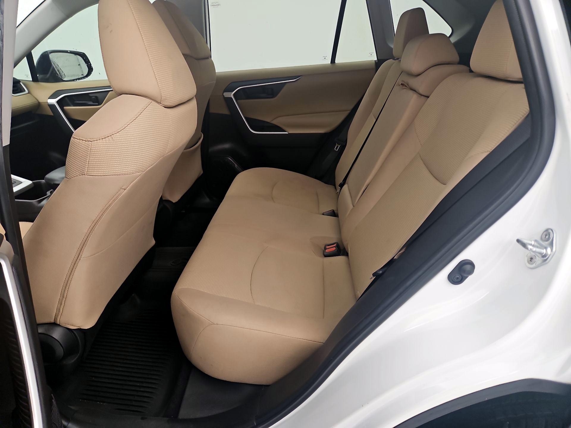 Thumbnail: 2022 Toyota RAV4 - 19