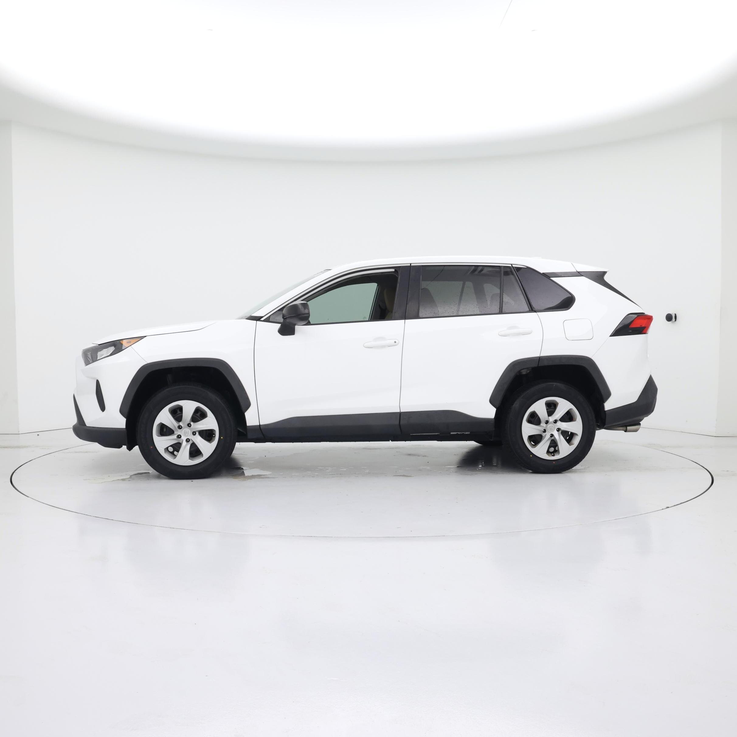 Thumbnail: 2022 Toyota RAV4 - 3