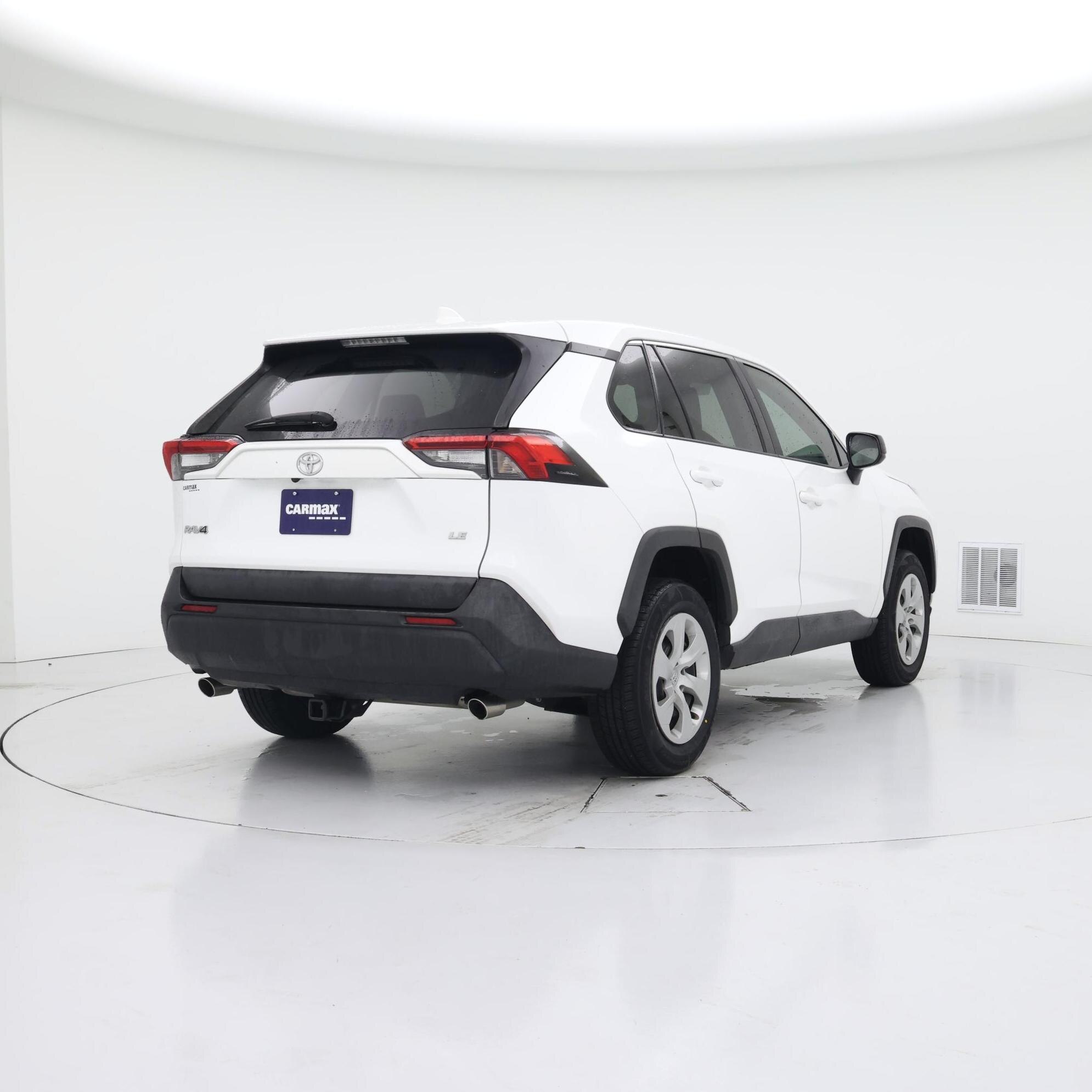 Thumbnail: 2022 Toyota RAV4 - 8