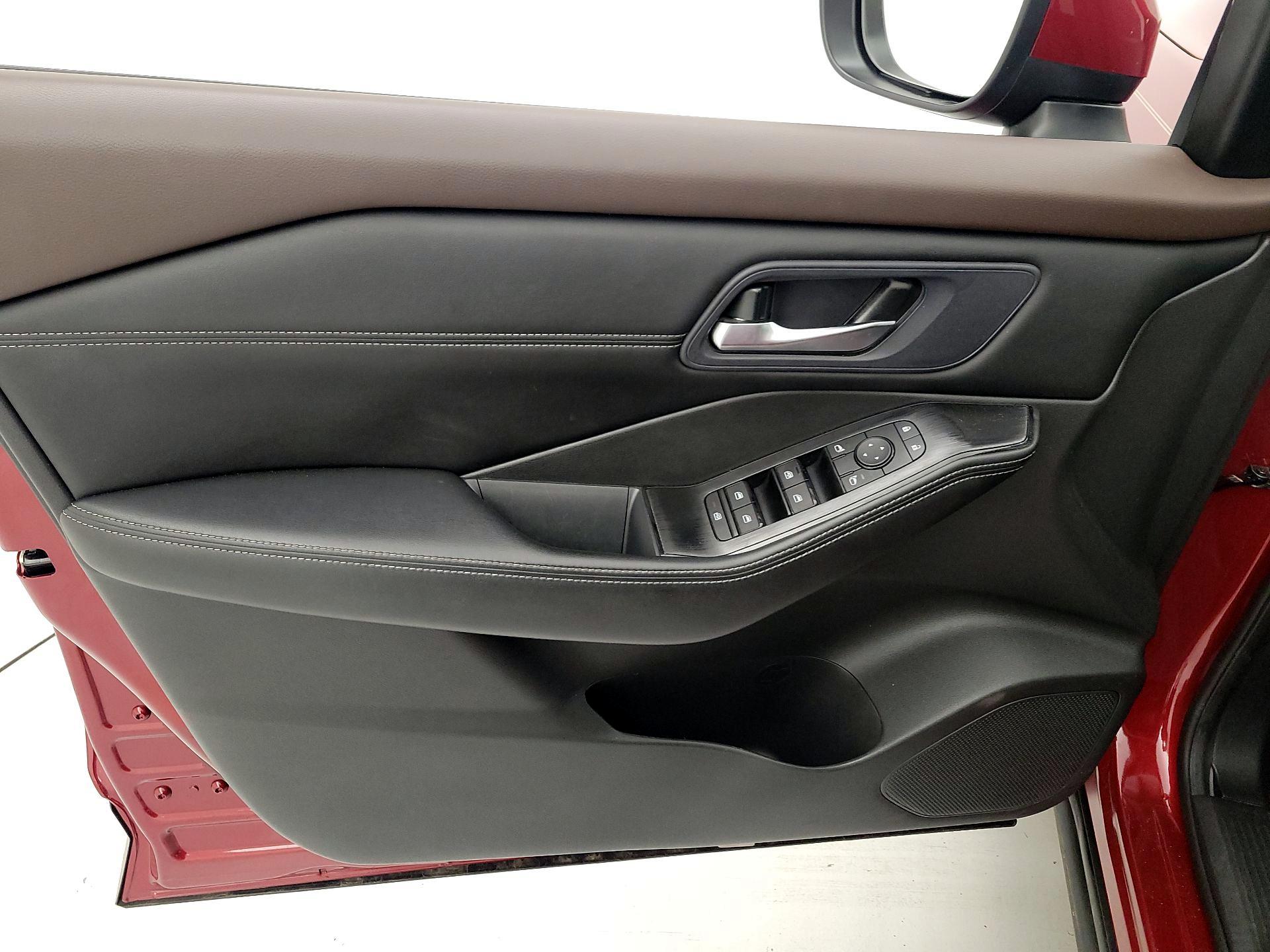 Thumbnail: 2023 Nissan Rogue - 12