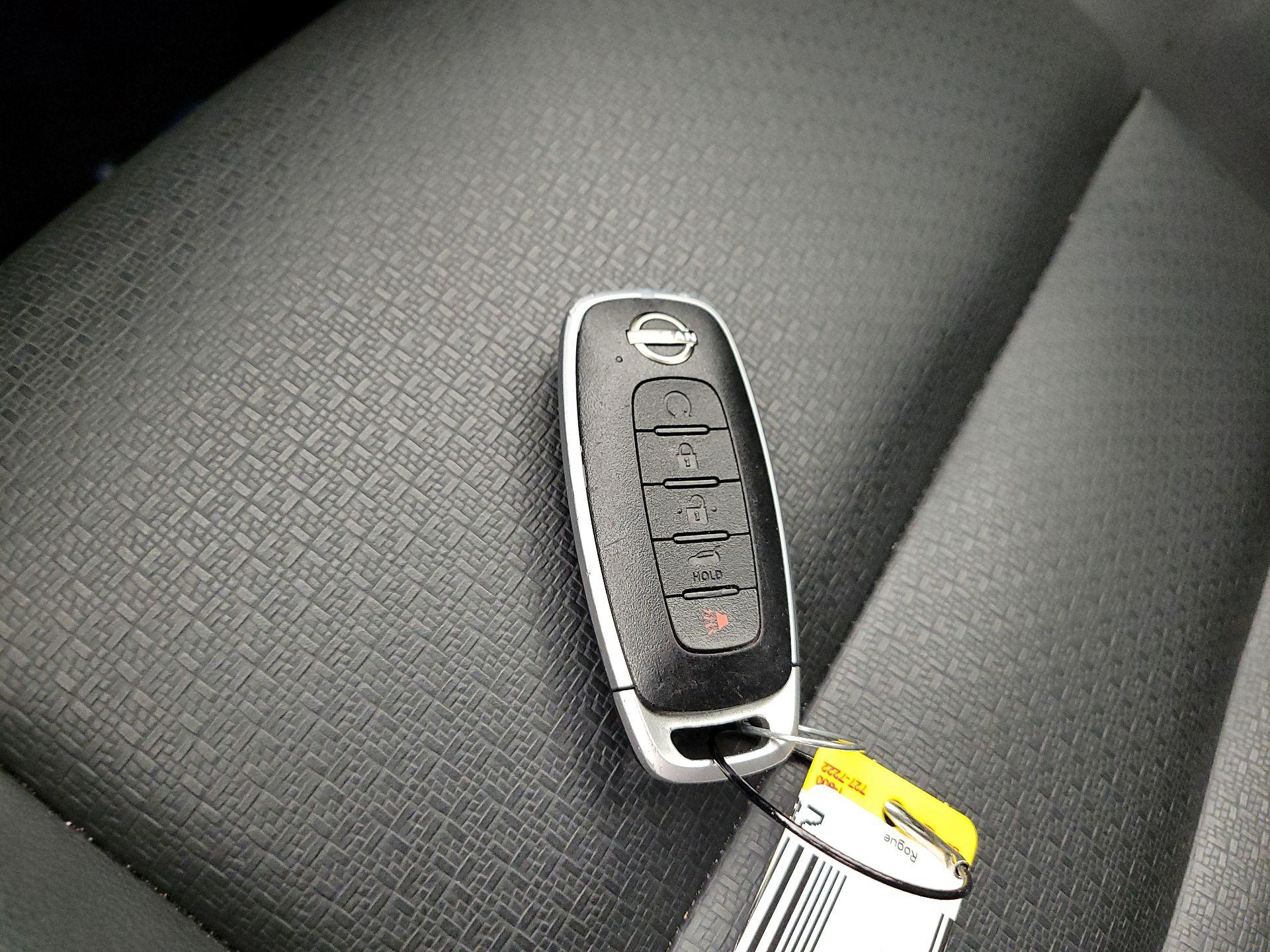 Thumbnail: 2023 Nissan Rogue - 18