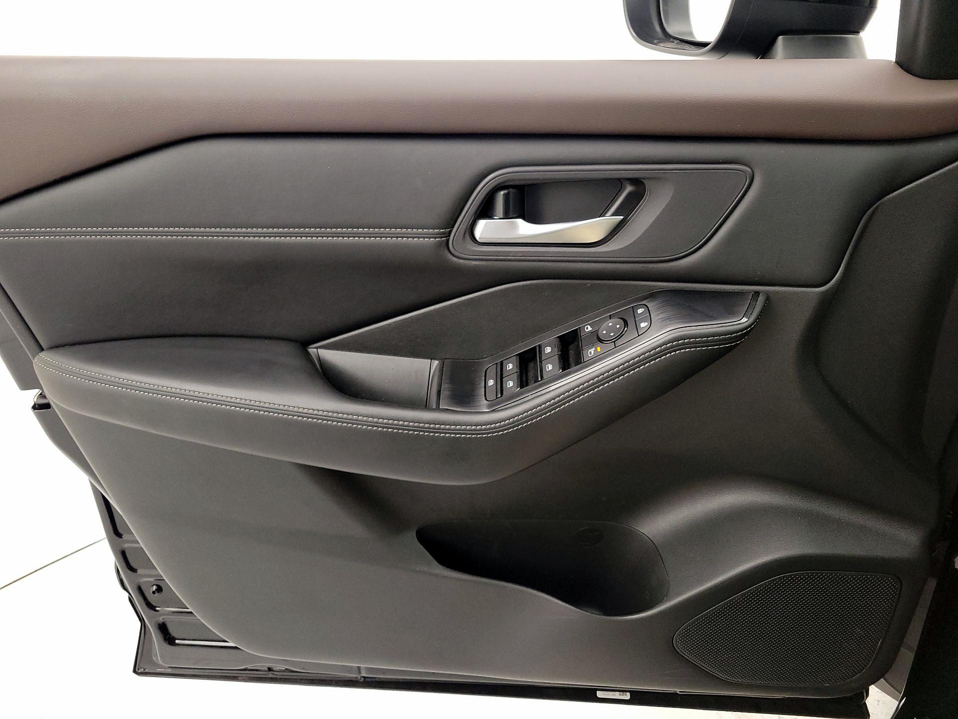 Thumbnail: 2023 Nissan Rogue - 12