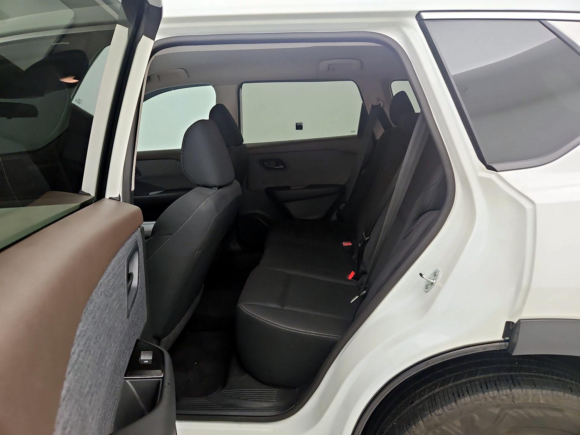 Thumbnail: 2023 Nissan Rogue - 19
