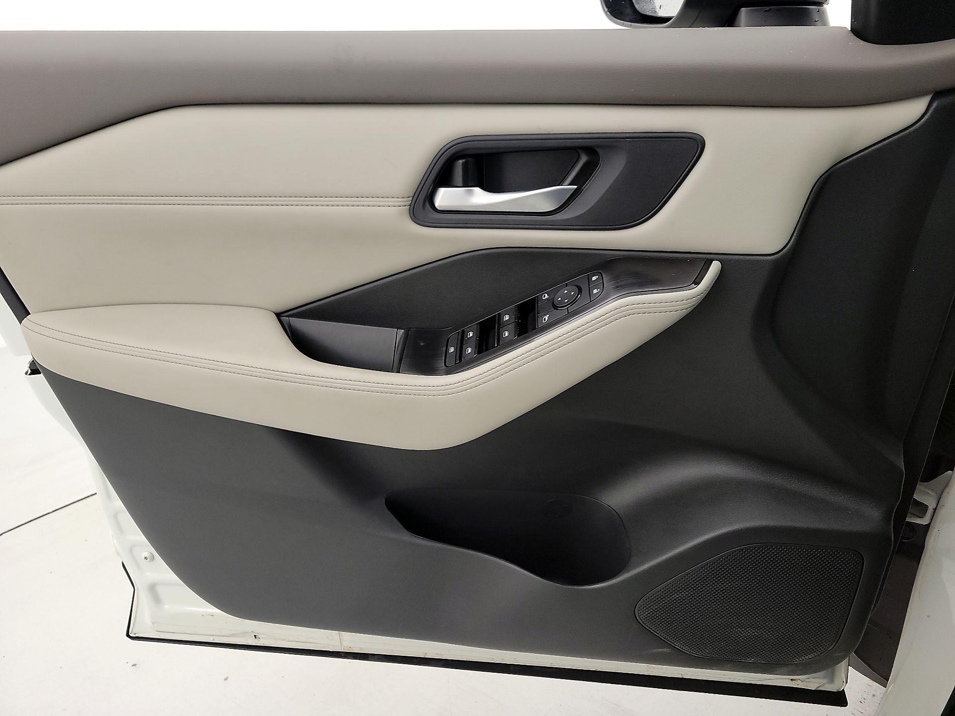 Thumbnail: 2023 Nissan Rogue - 12