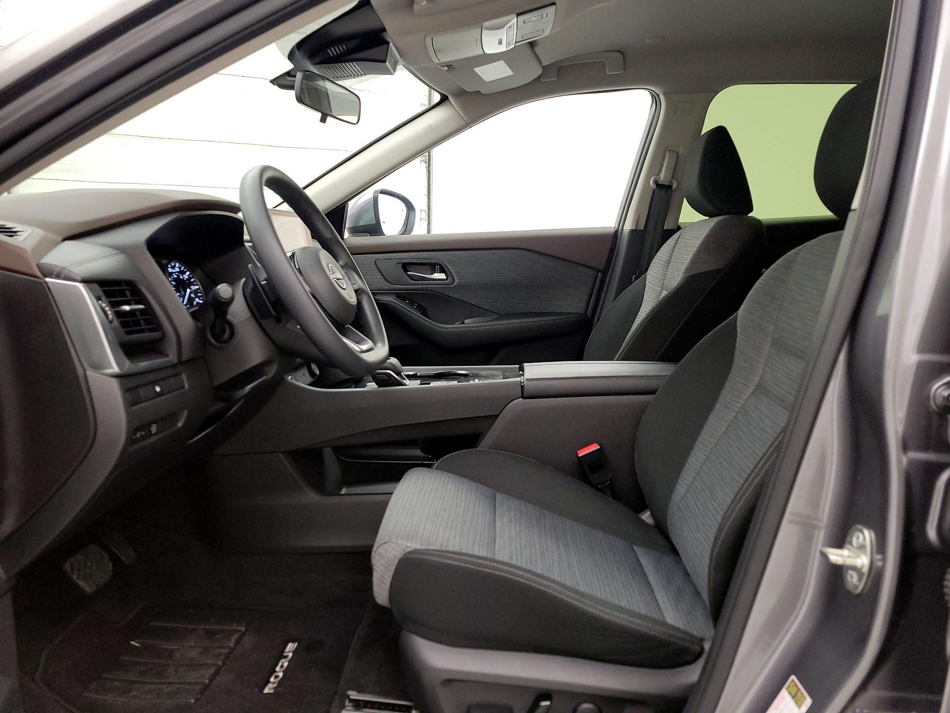 Thumbnail: 2023 Nissan Rogue - 11