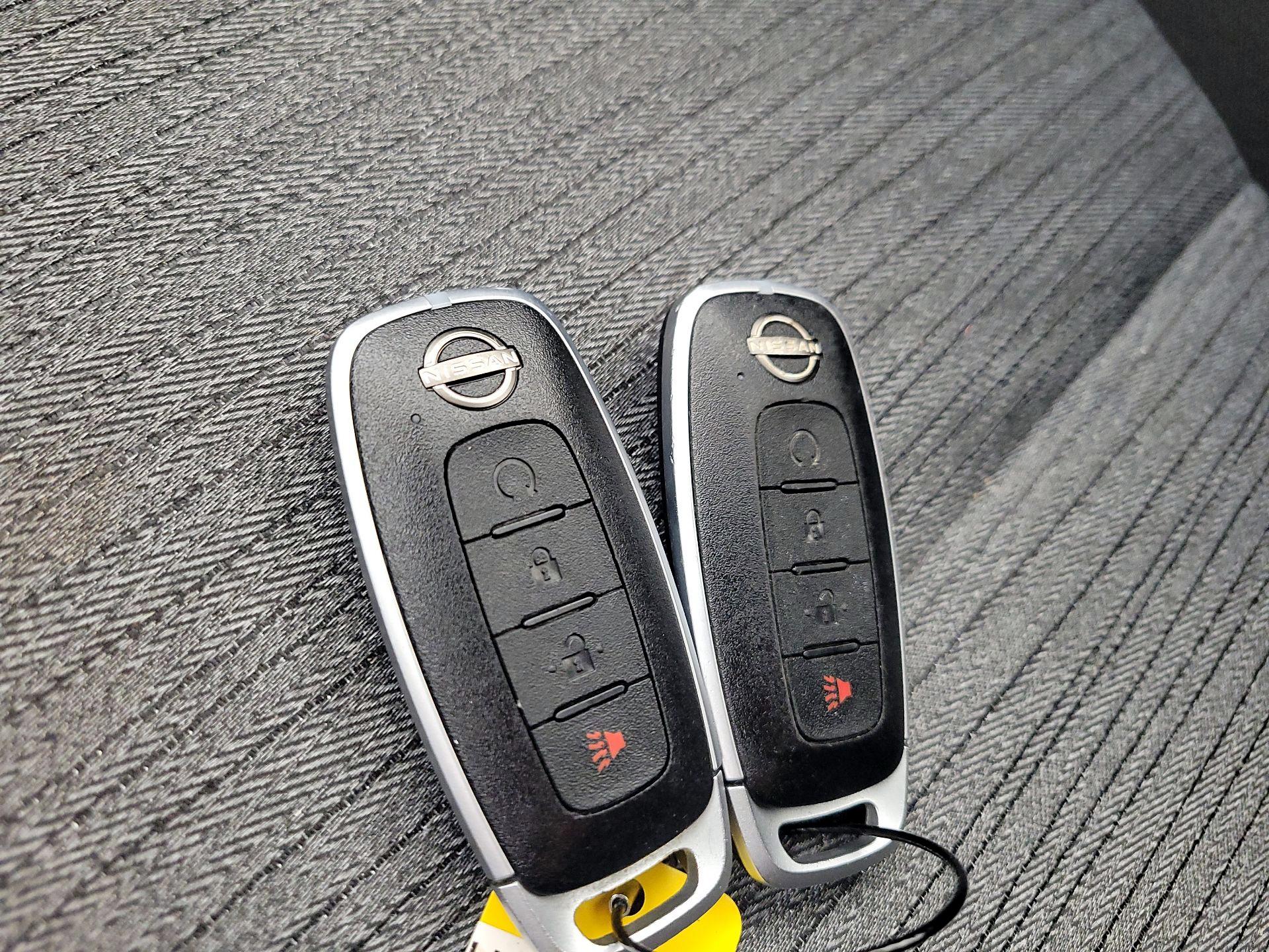 Thumbnail: 2023 Nissan Rogue - 18