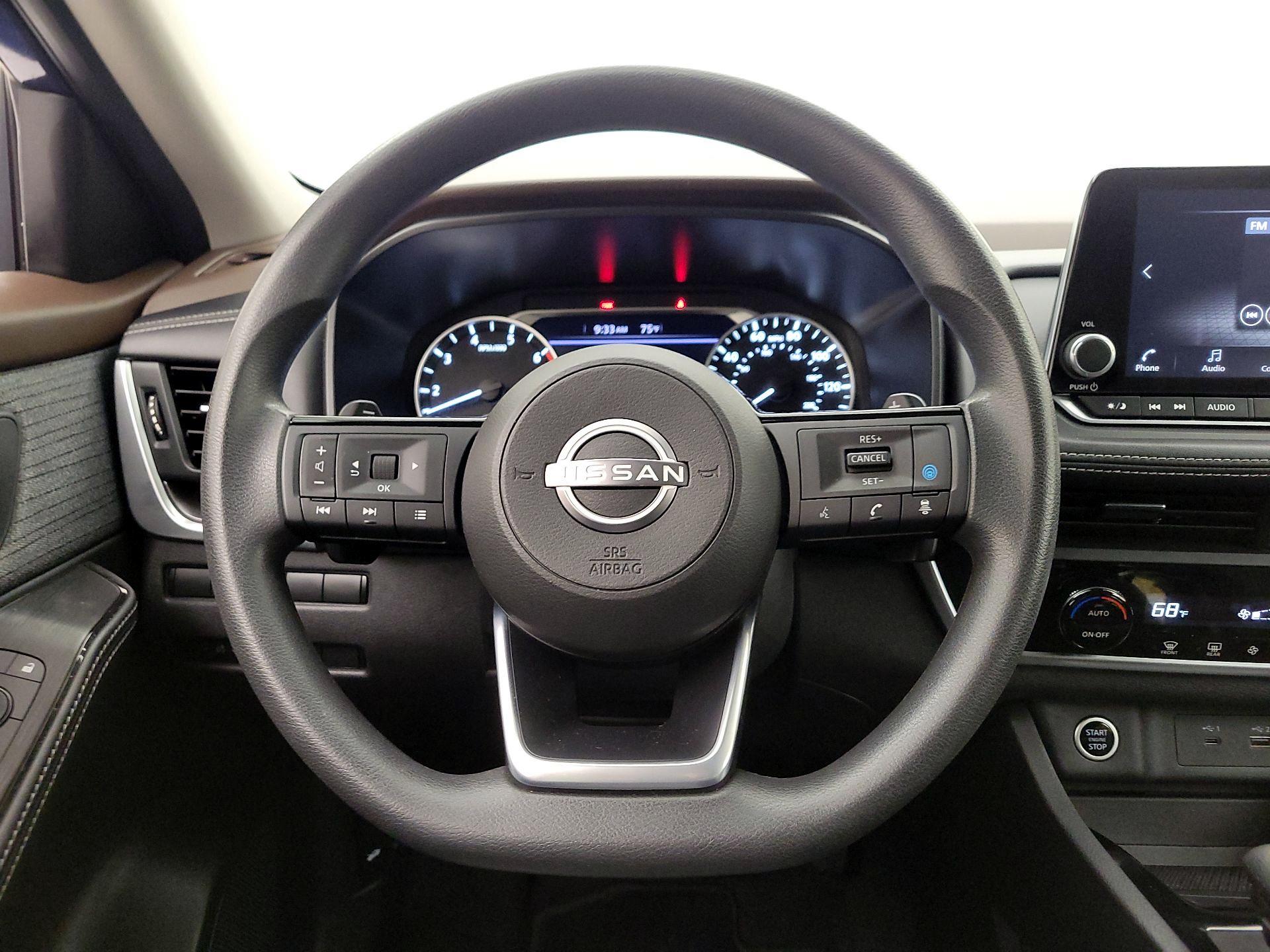 Thumbnail: 2023 Nissan Rogue - 10