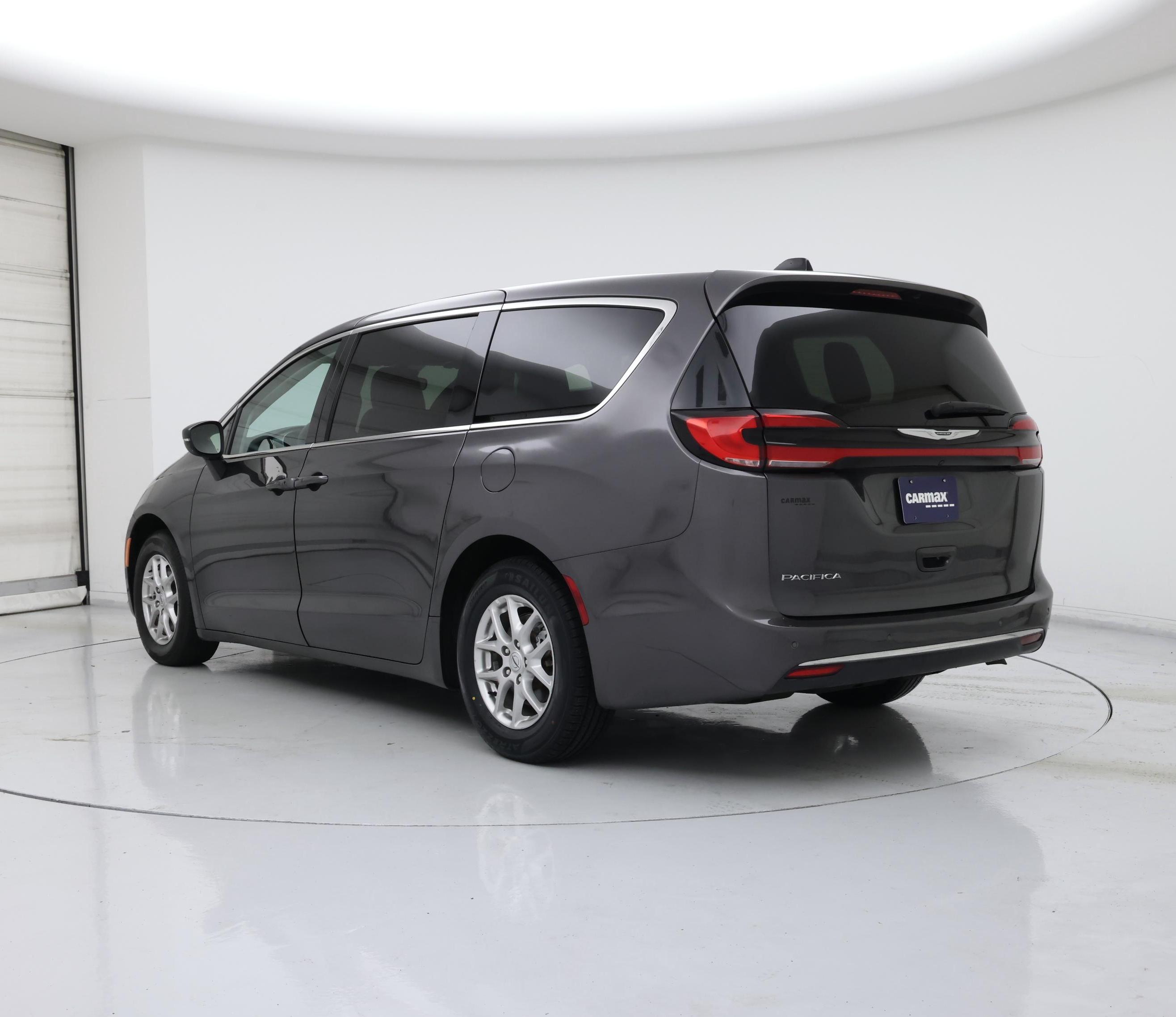 Thumbnail: 2023 Chrysler Pacifica - 2