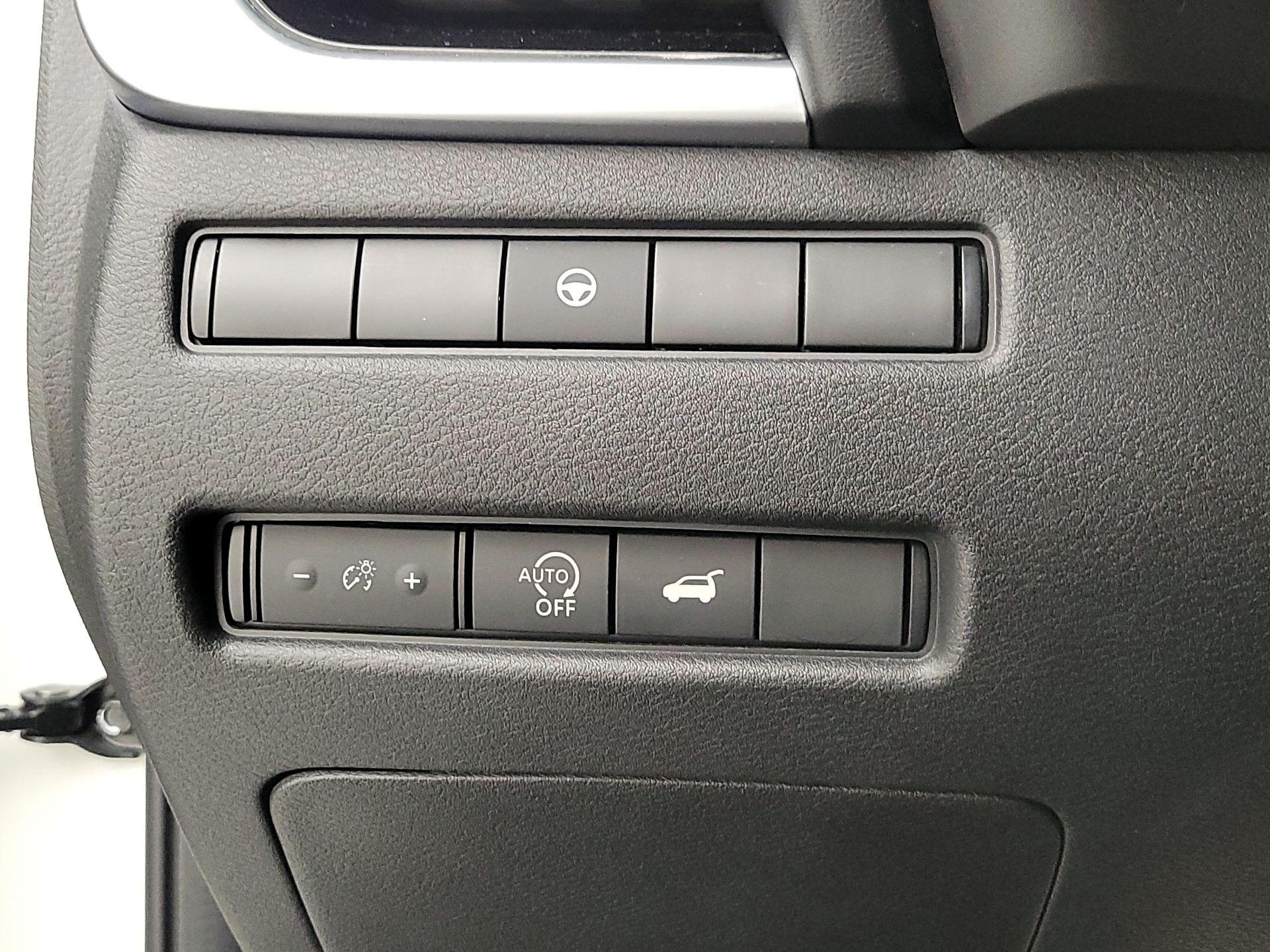 Thumbnail: 2023 Nissan Rogue - 13