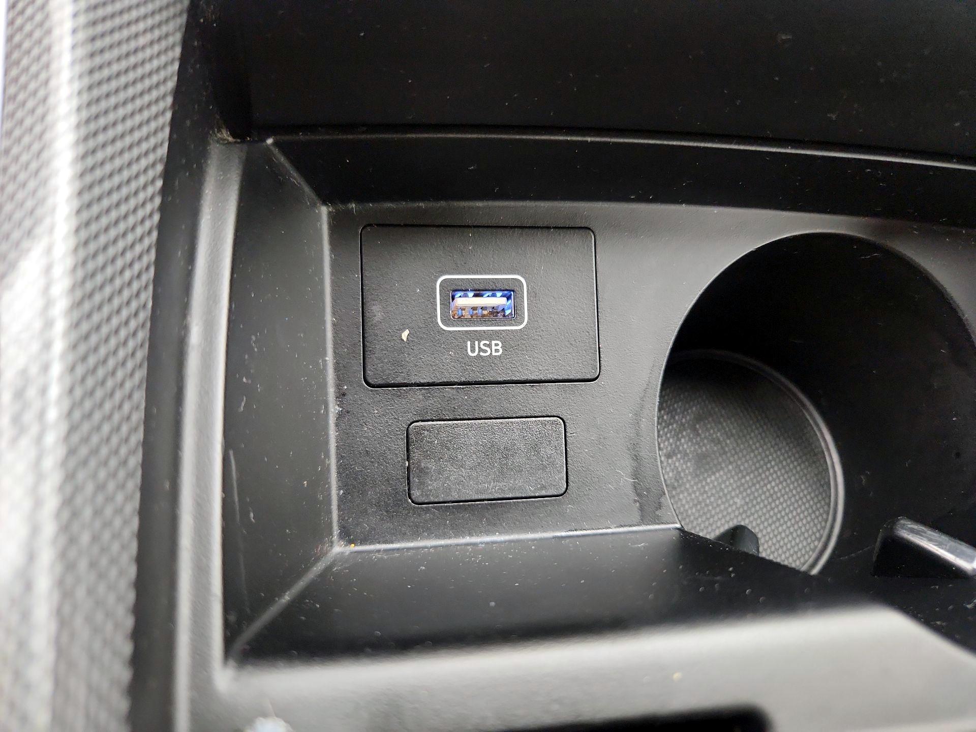 Thumbnail: 2023 Hyundai Santa Fe - 18