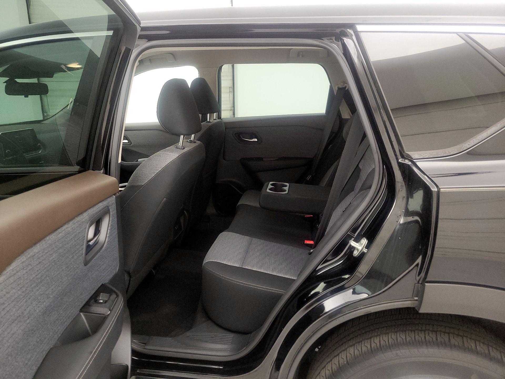 Thumbnail: 2023 Nissan Rogue - 19