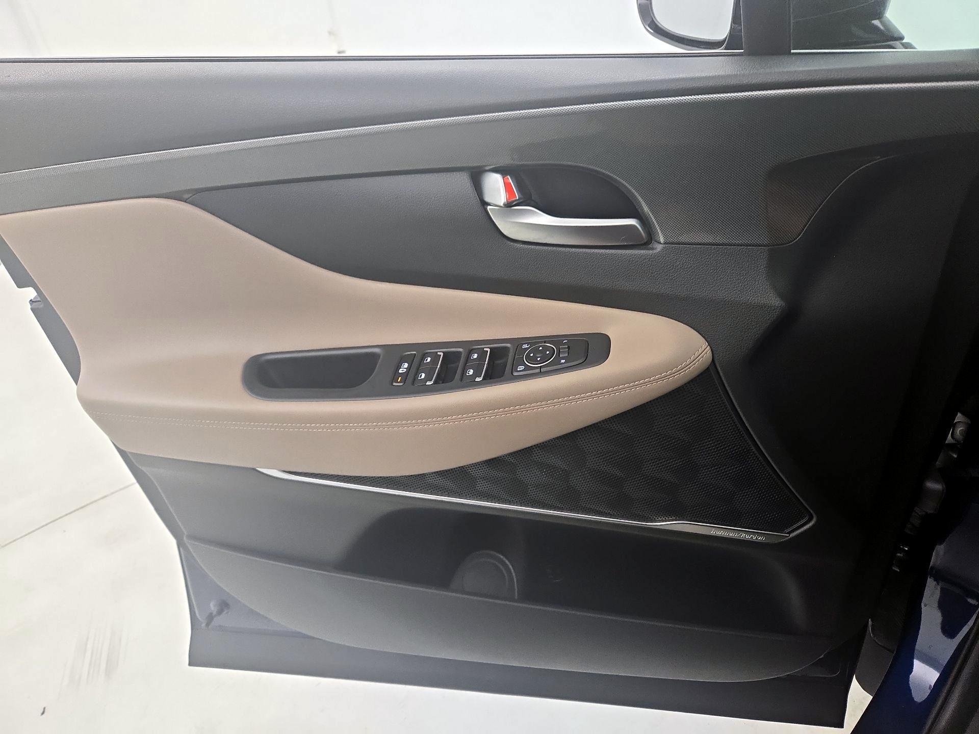 Thumbnail: 2023 Hyundai Santa Fe - 12