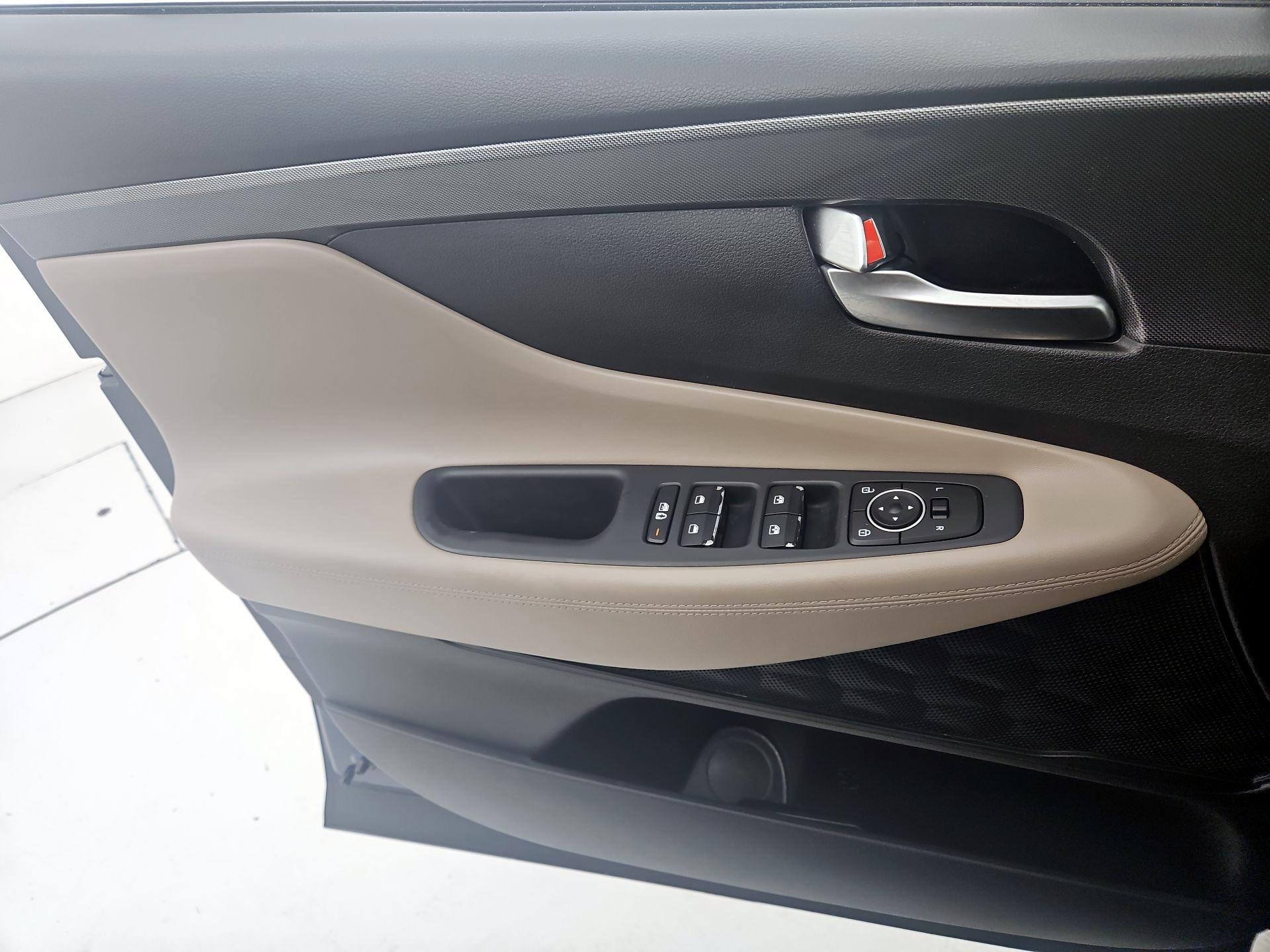 Thumbnail: 2022 Hyundai Santa Fe - 12